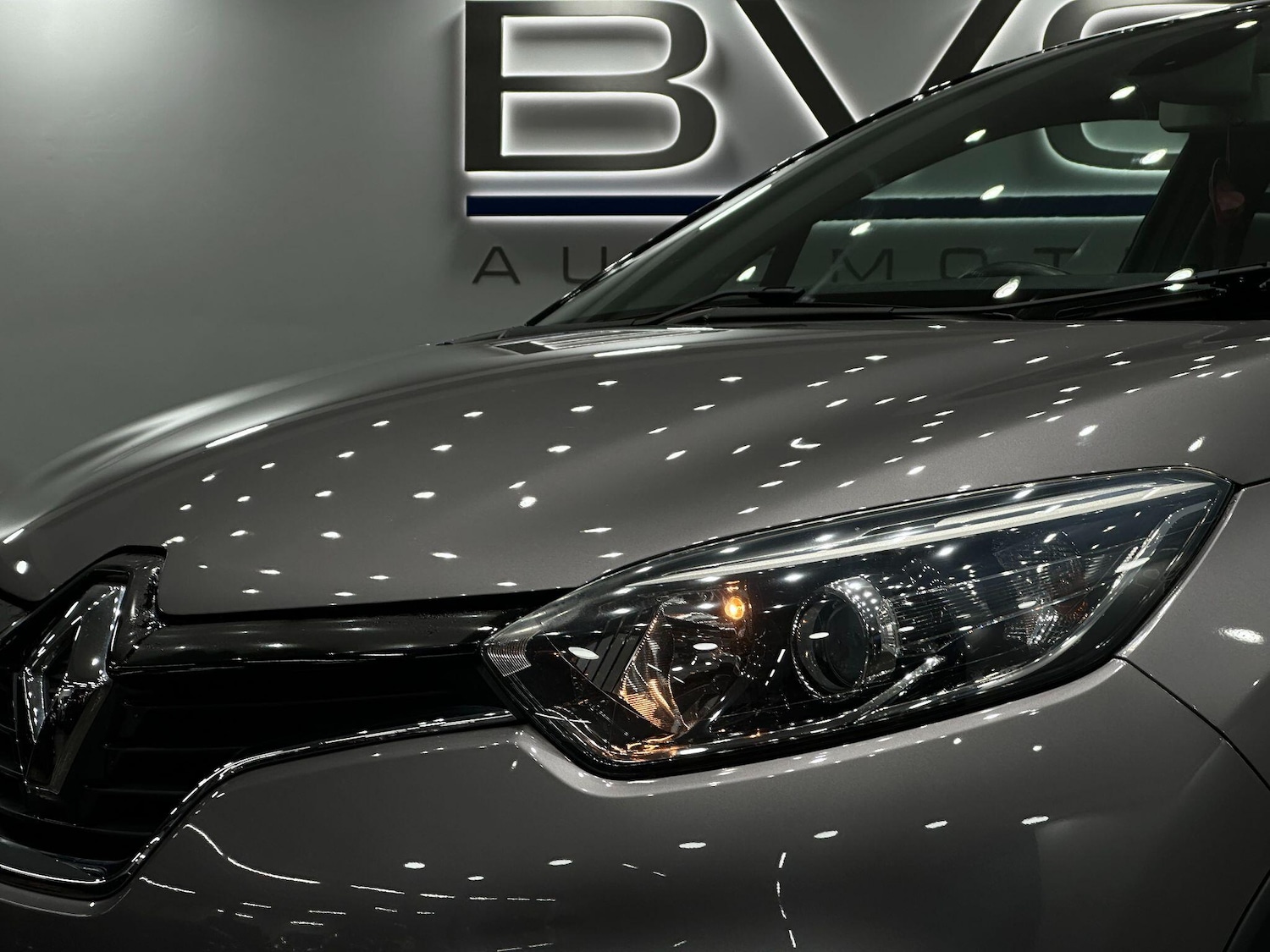 Used Renault Captur 2015 for sale - 76936392: Photo 16