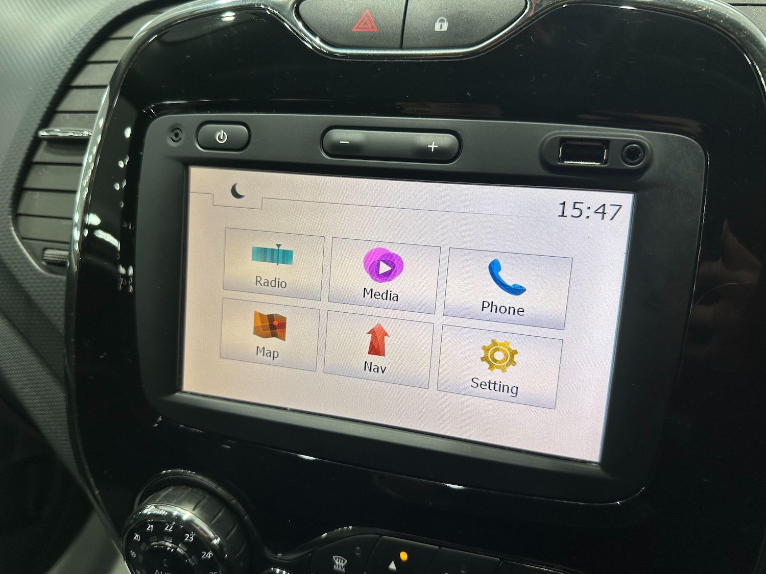 Used Renault Captur 2015 for sale - 76936392: Photo 32