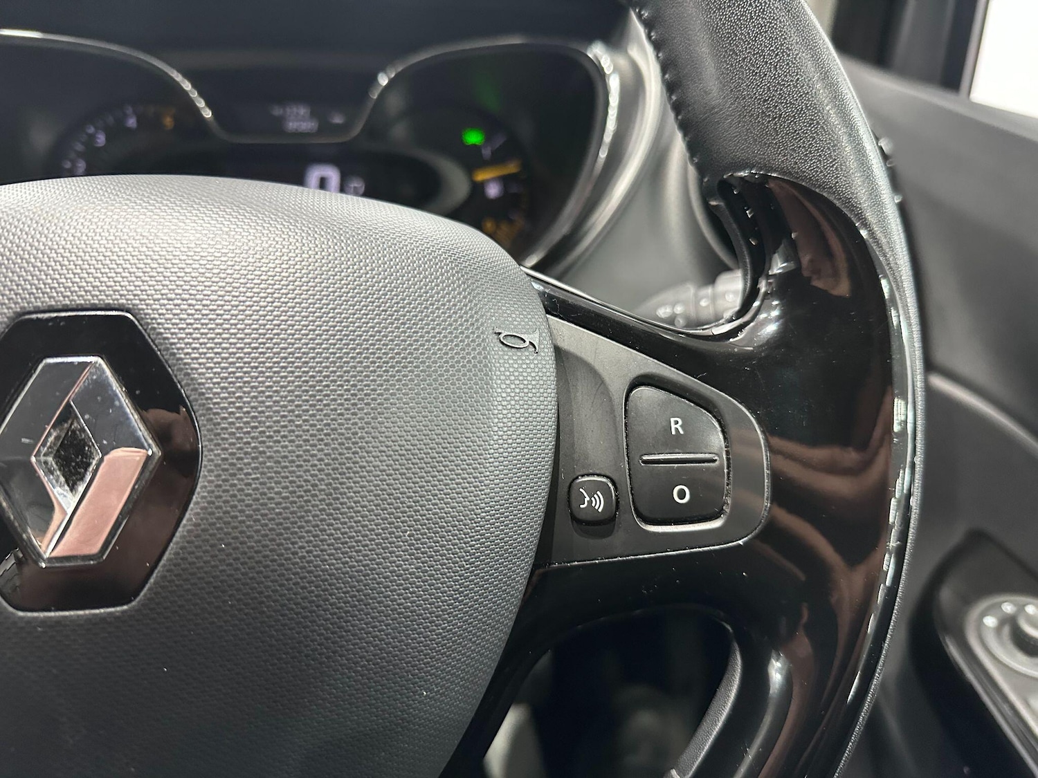 Used Renault Captur 2015 for sale - 76936392: Photo 43