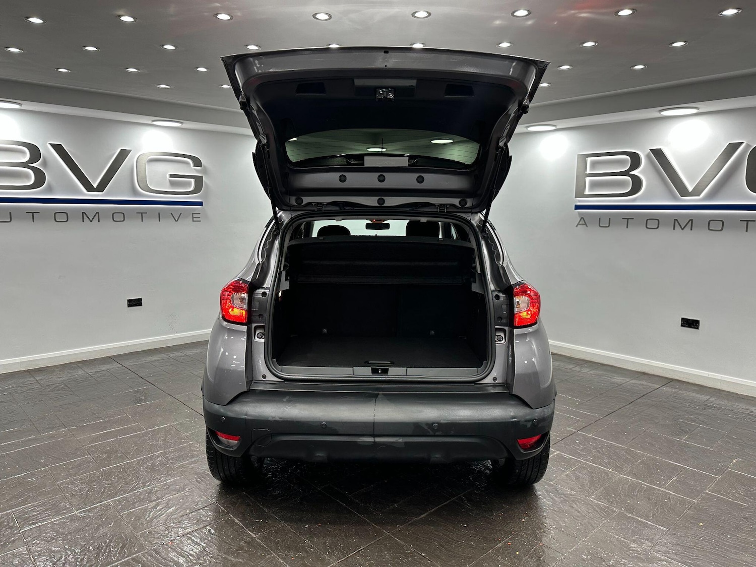 Used Renault Captur 2015 for sale - 76936392: Photo 60