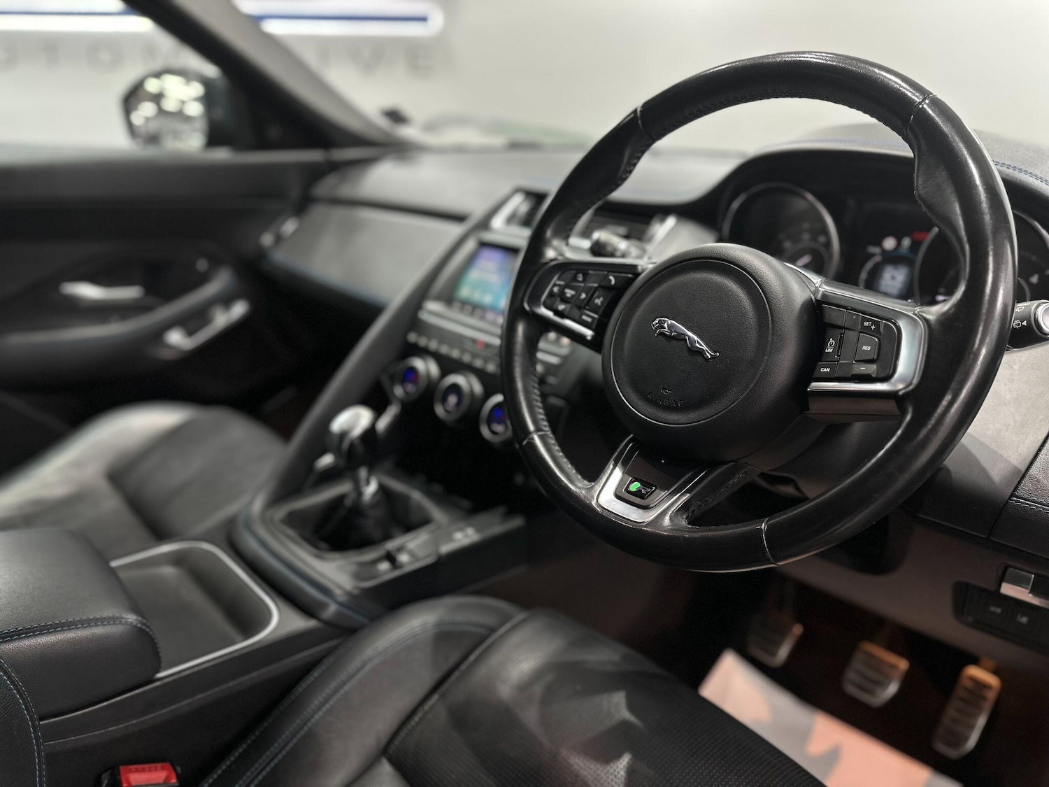 Used Jaguar E-Pace 2018 for sale - 76913962: Photo 29