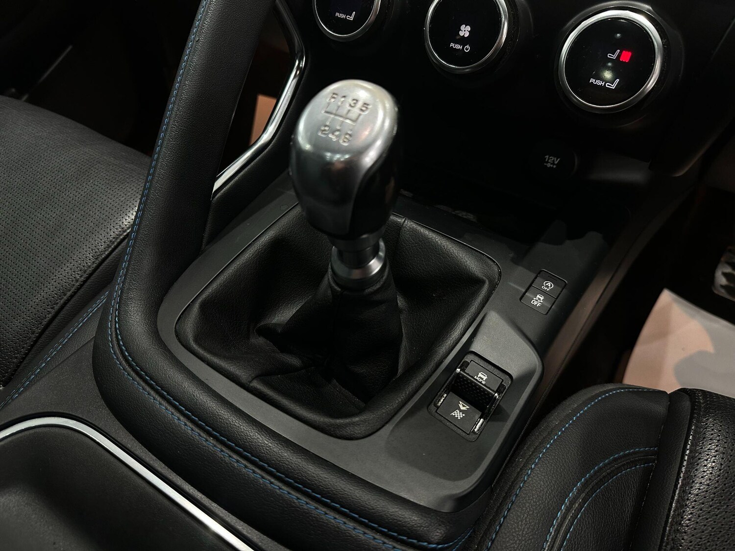 Used Jaguar E-Pace 2018 for sale - 76913962: Photo 40