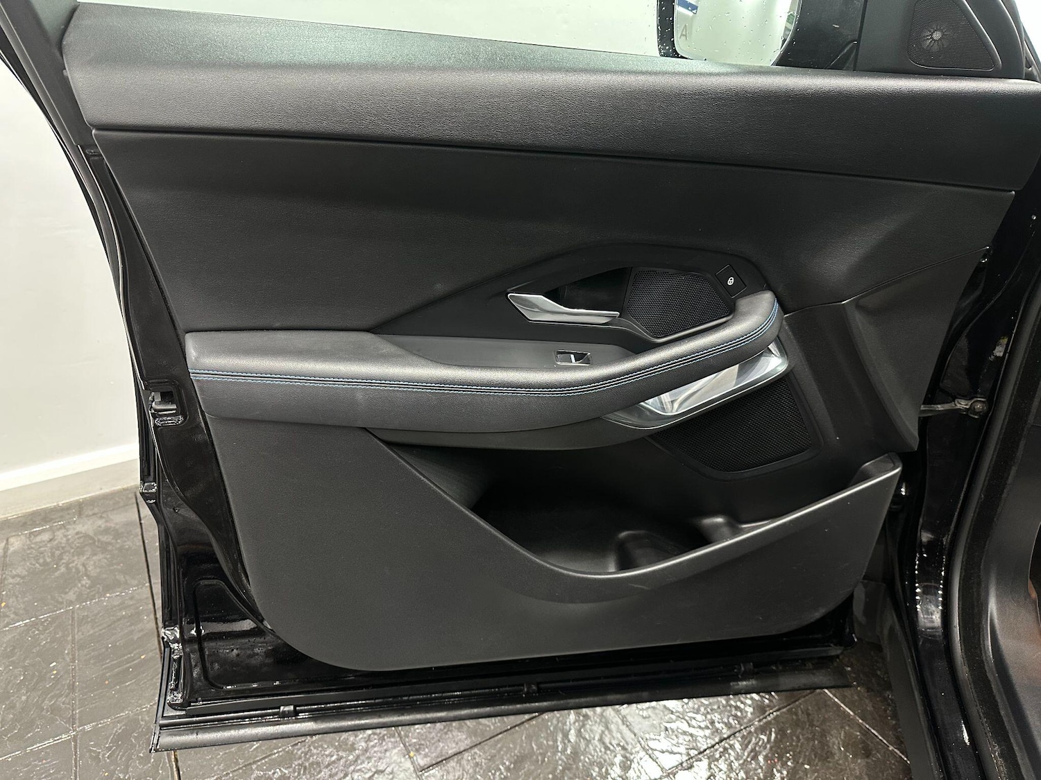 Used Jaguar E-Pace 2018 for sale - 76913962: Photo 48