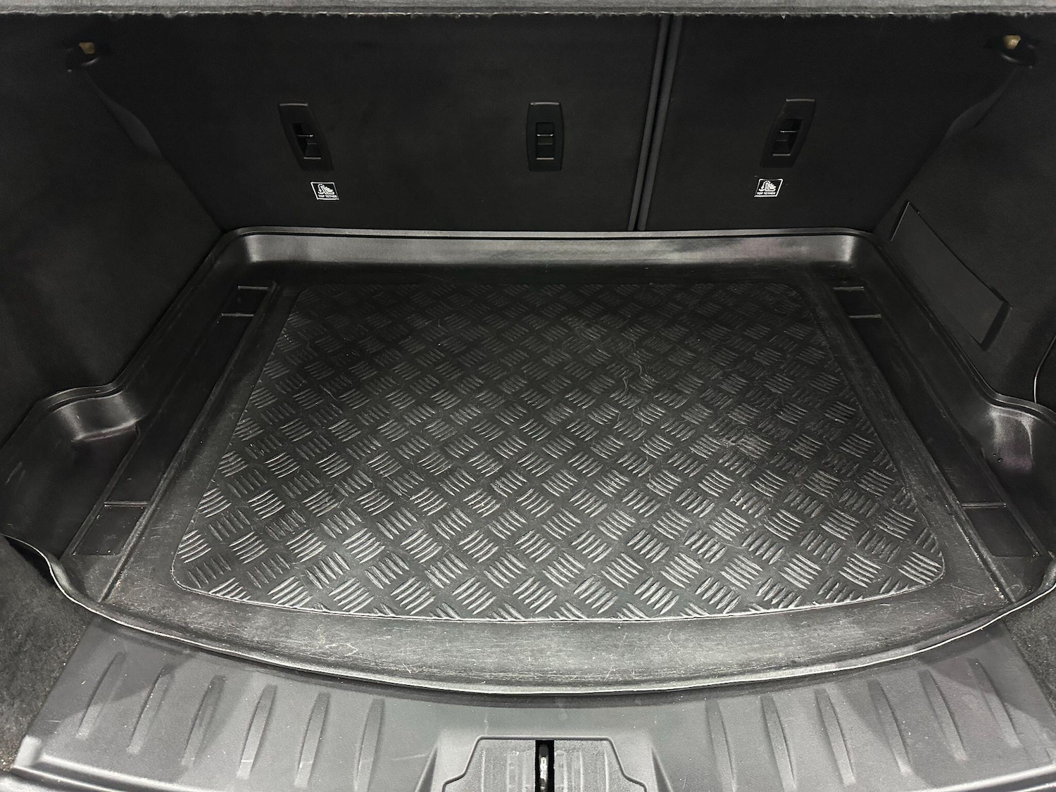 Used Jaguar E-Pace 2018 for sale - 76913962: Photo 65