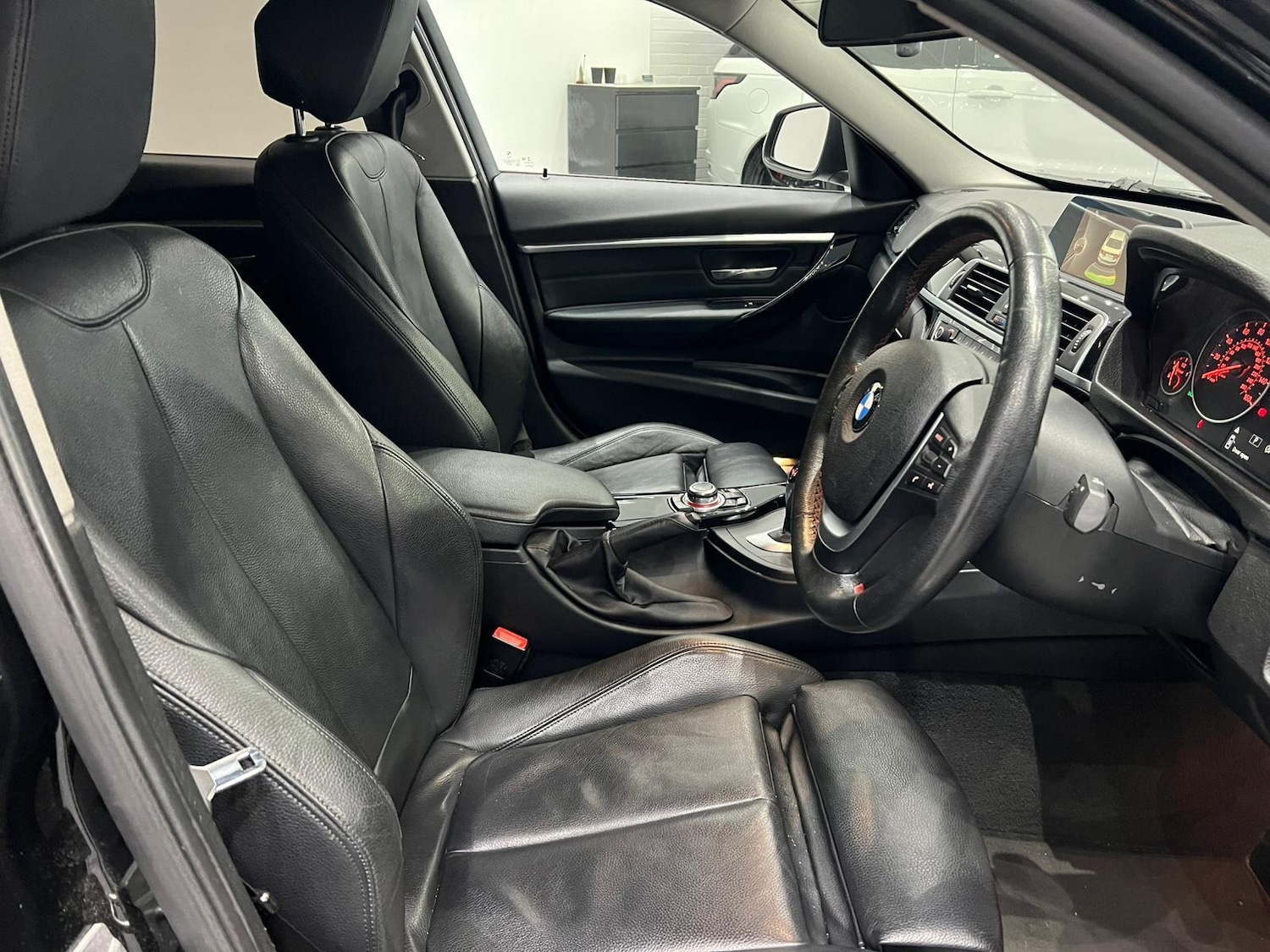 Used BMW 3 Series 2017 for sale - 77314773: Photo 3