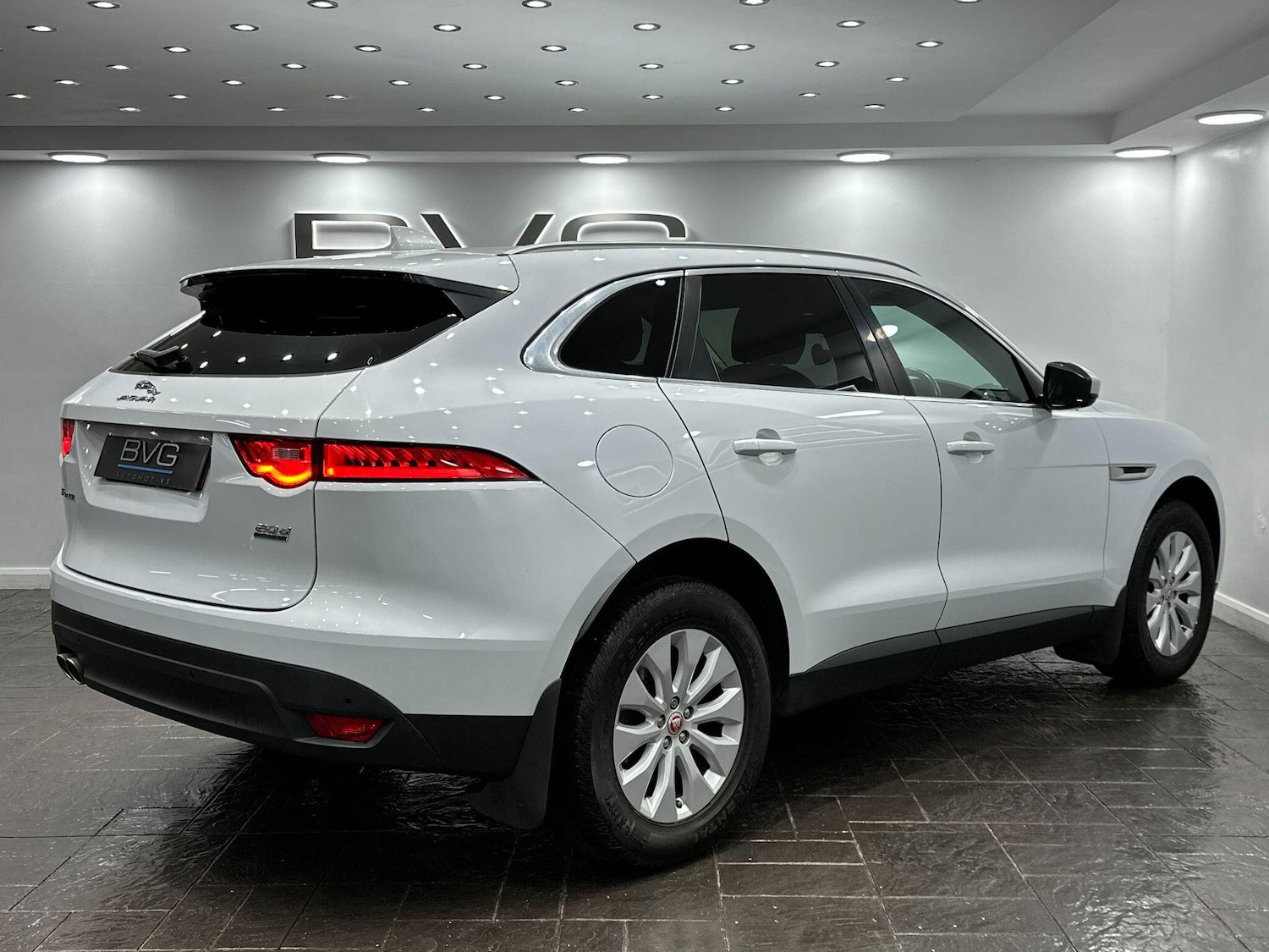 Used Jaguar F-Pace 2016 for sale - 76952700: Photo 12