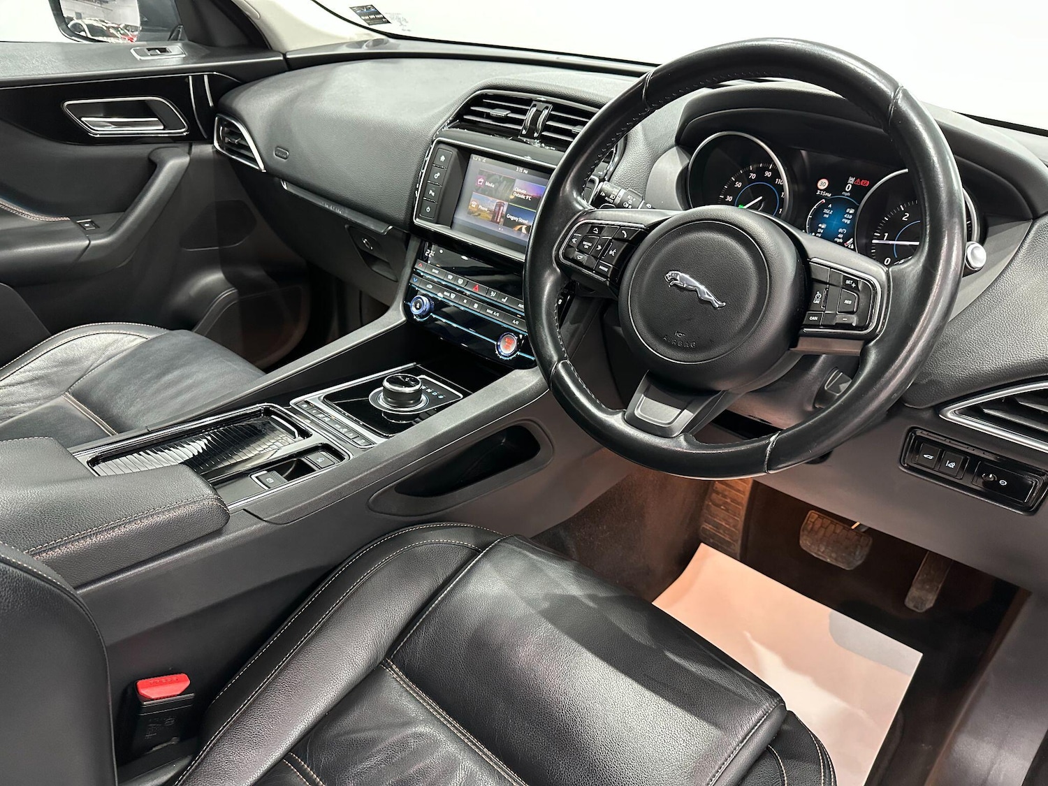 Used Jaguar F-Pace 2016 for sale - 76952700: Photo 25