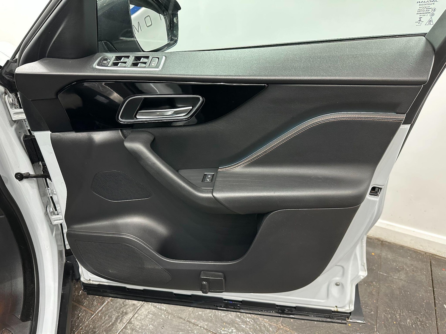 Used Jaguar F-Pace 2016 for sale - 76952700: Photo 29