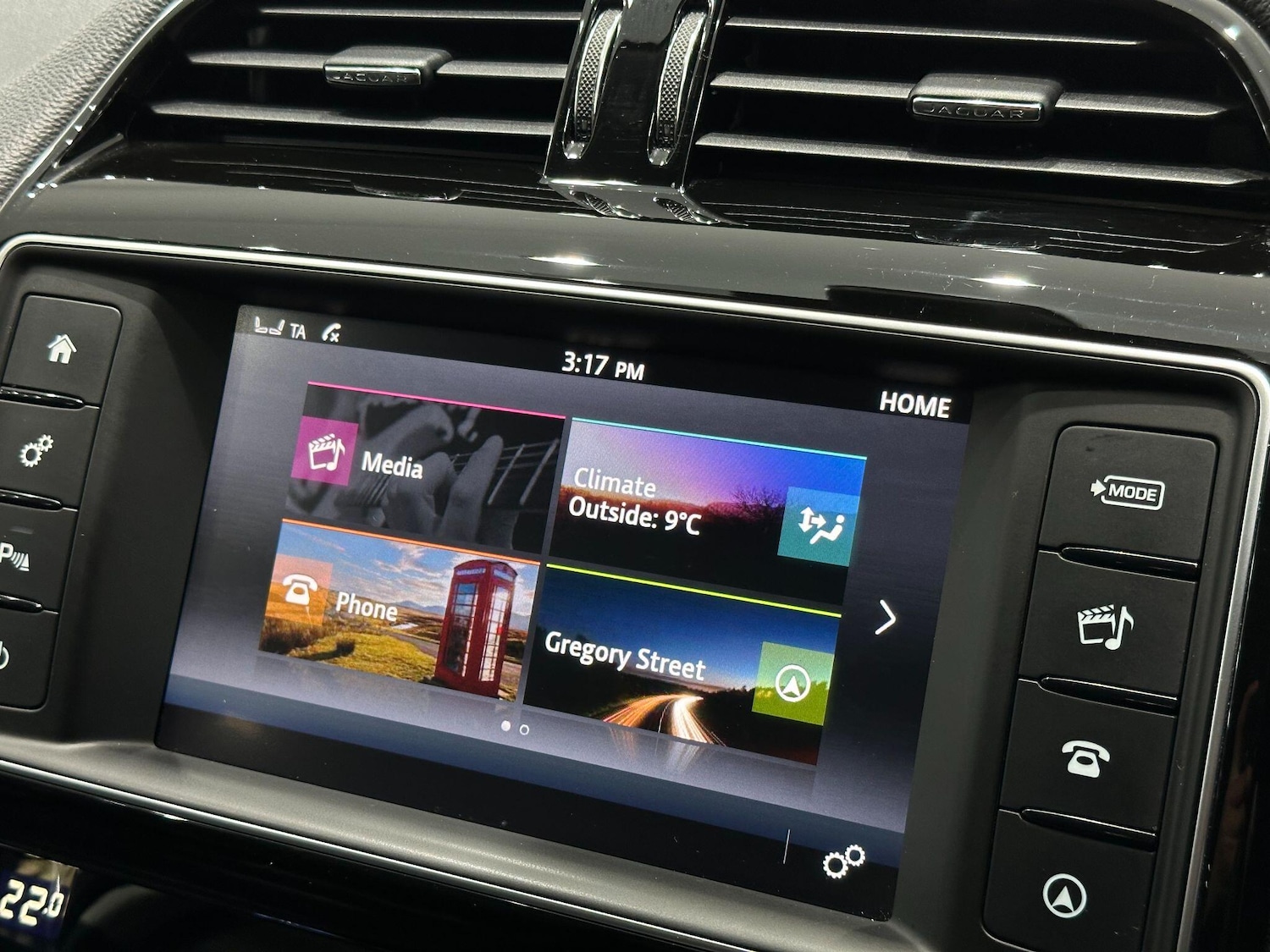 Used Jaguar F-Pace 2016 for sale - 76952700: Photo 35