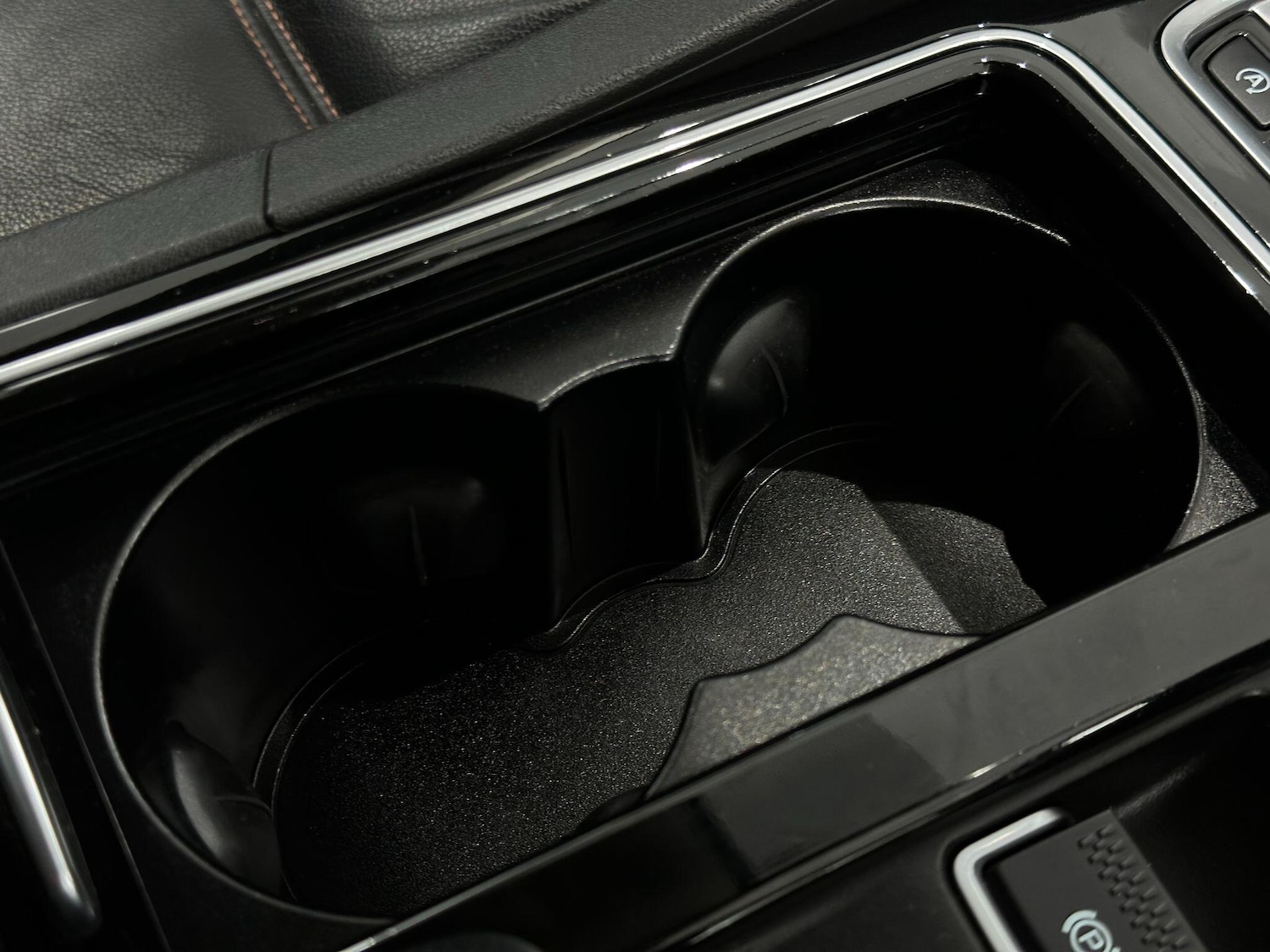 Used Jaguar F-Pace 2016 for sale - 76952700: Photo 43