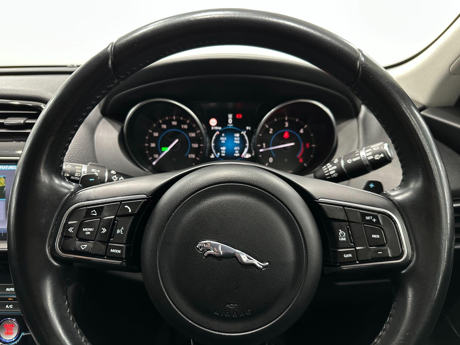 Used Jaguar F-Pace 2016 for sale - 76952700: Photo 50