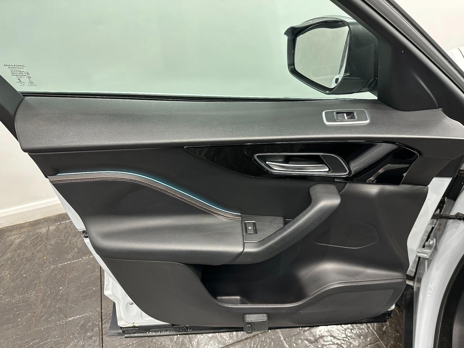 Used Jaguar F-Pace 2016 for sale - 76952700: Photo 53