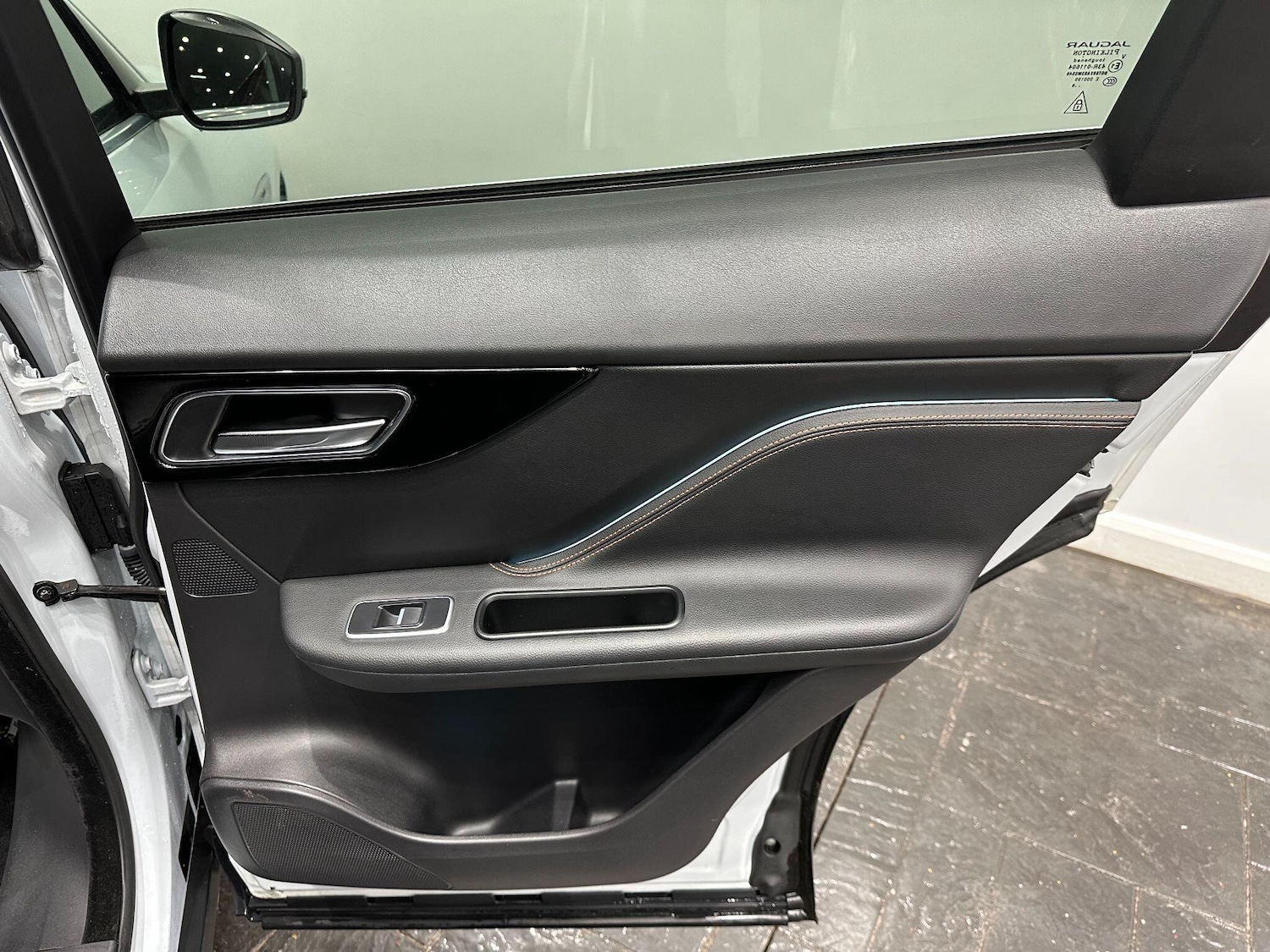 Used Jaguar F-Pace 2016 for sale - 76952700: Photo 59