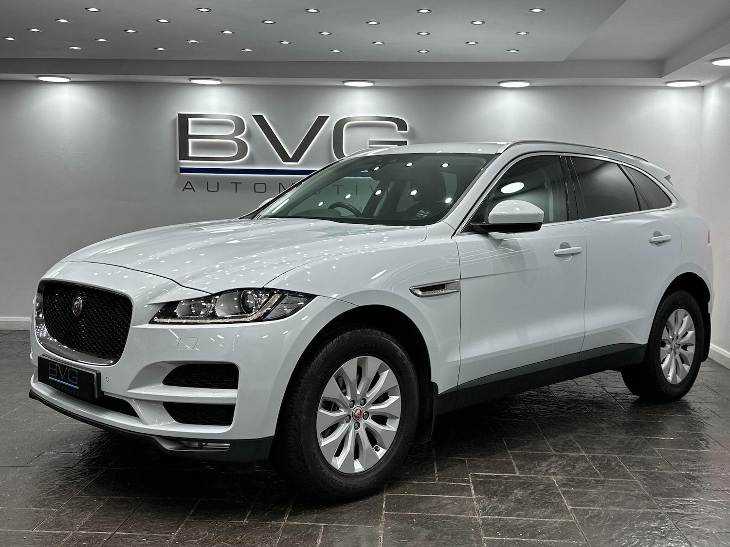 Used Jaguar F-Pace 2016 for sale - 76952700: Photo 6