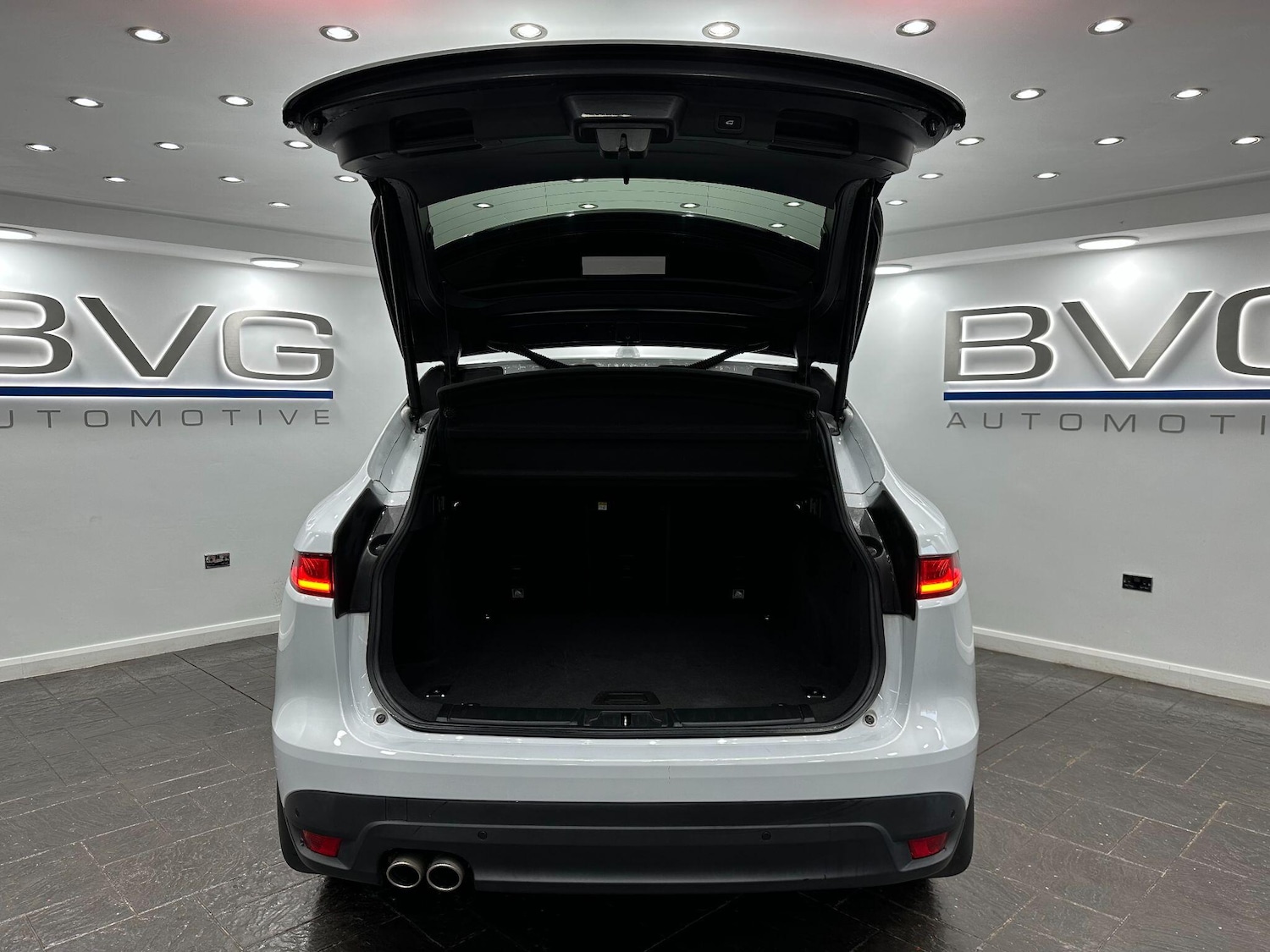 Used Jaguar F-Pace 2016 for sale - 76952700: Photo 63