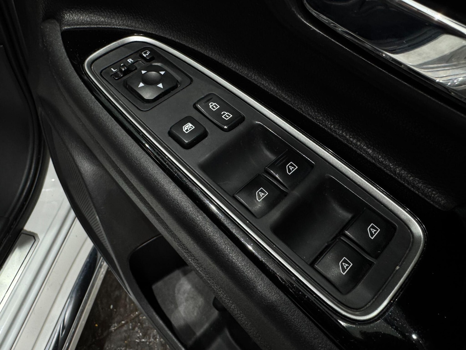 Used Mitsubishi Outlander 2019 for sale - 77253752: Photo 27