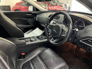 Used Jaguar XE 2017 for sale - 75614175: Photo