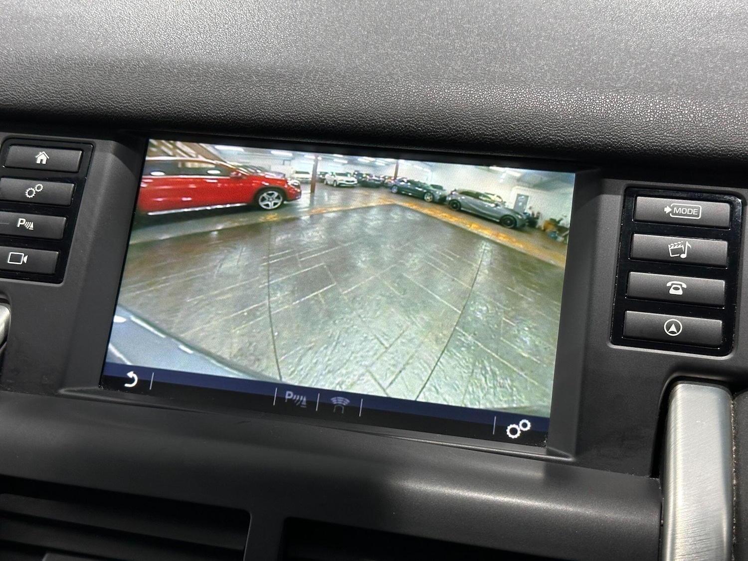 Used Land Rover Discovery Sport 2017 for sale - 76109013: Photo 33