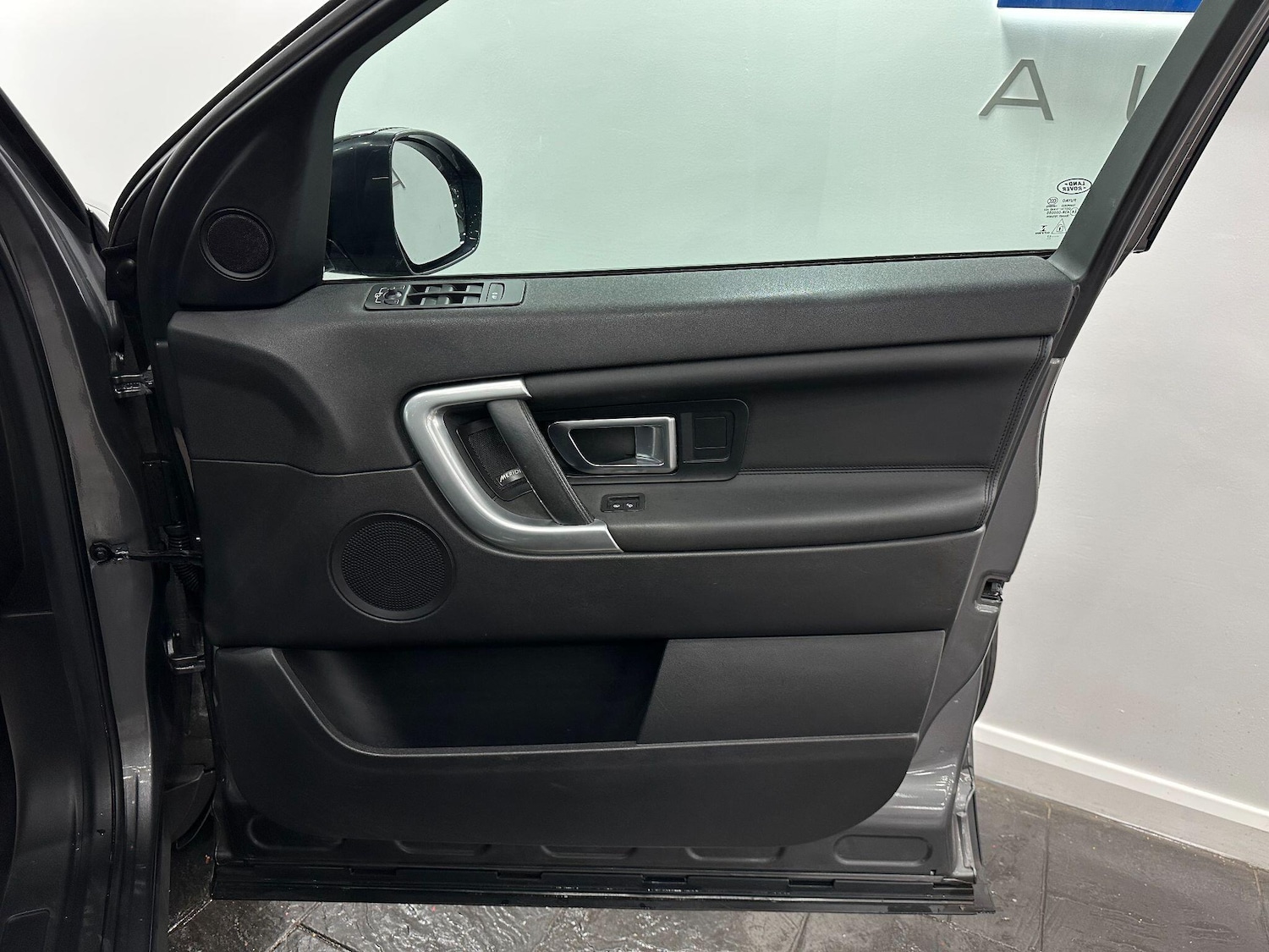 Used Land Rover Discovery Sport 2017 for sale - 76109013: Photo 42