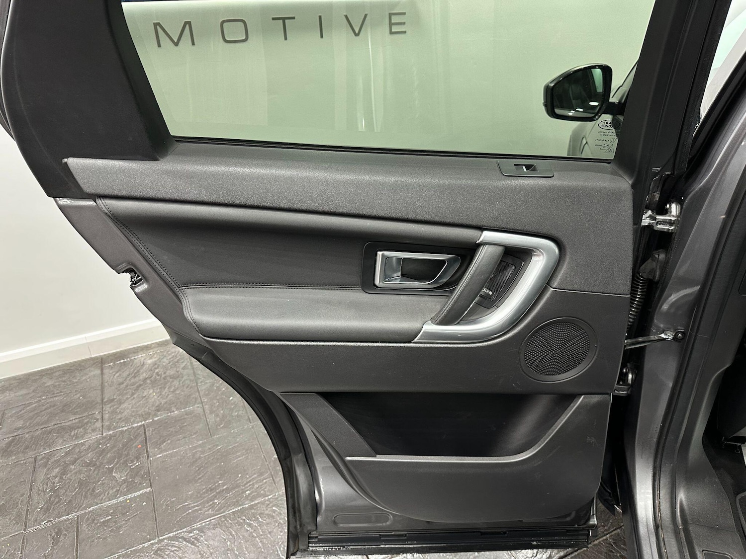Used Land Rover Discovery Sport 2017 for sale - 76109013: Photo 47