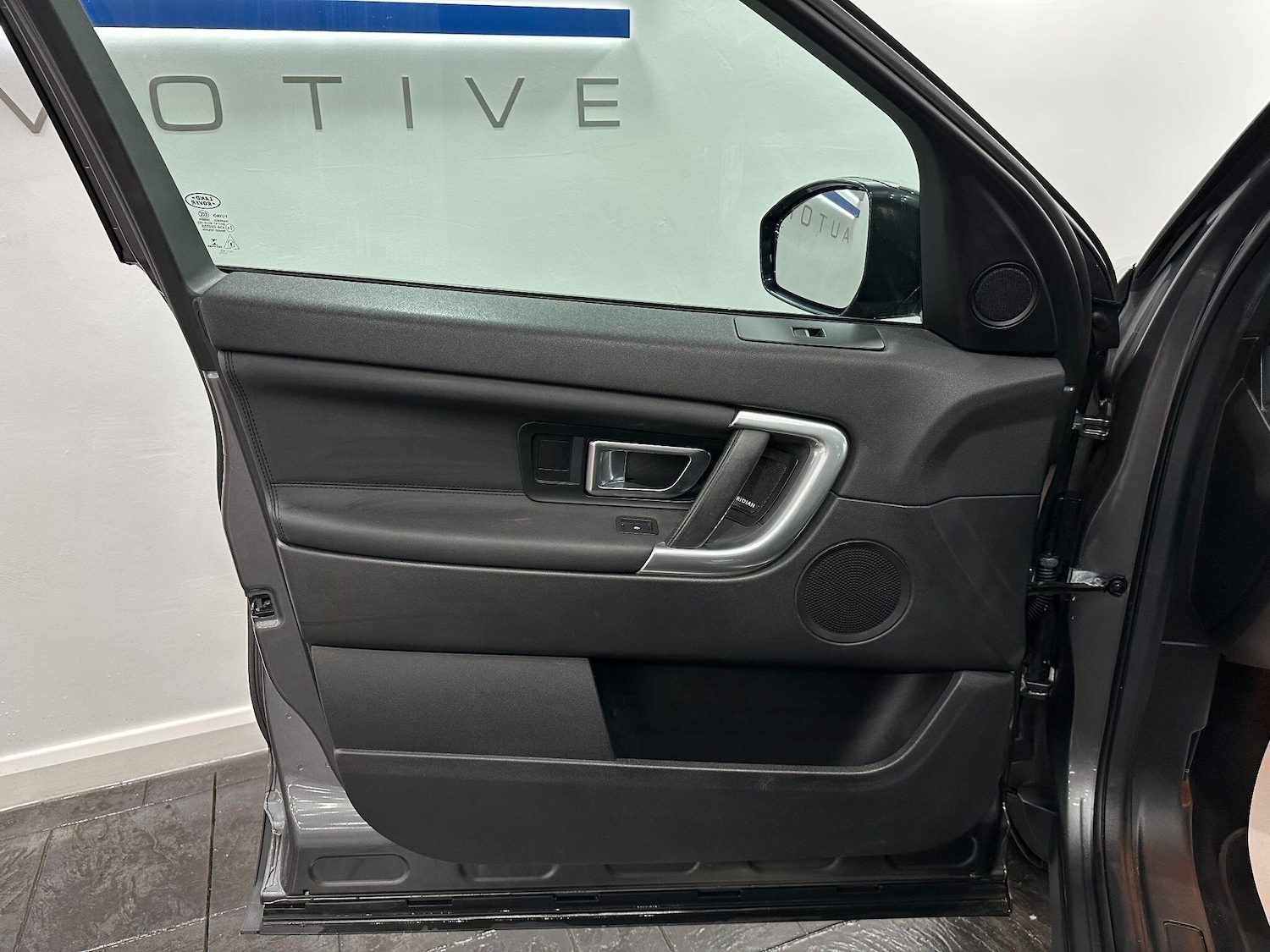 Used Land Rover Discovery Sport 2017 for sale - 76109013: Photo 51