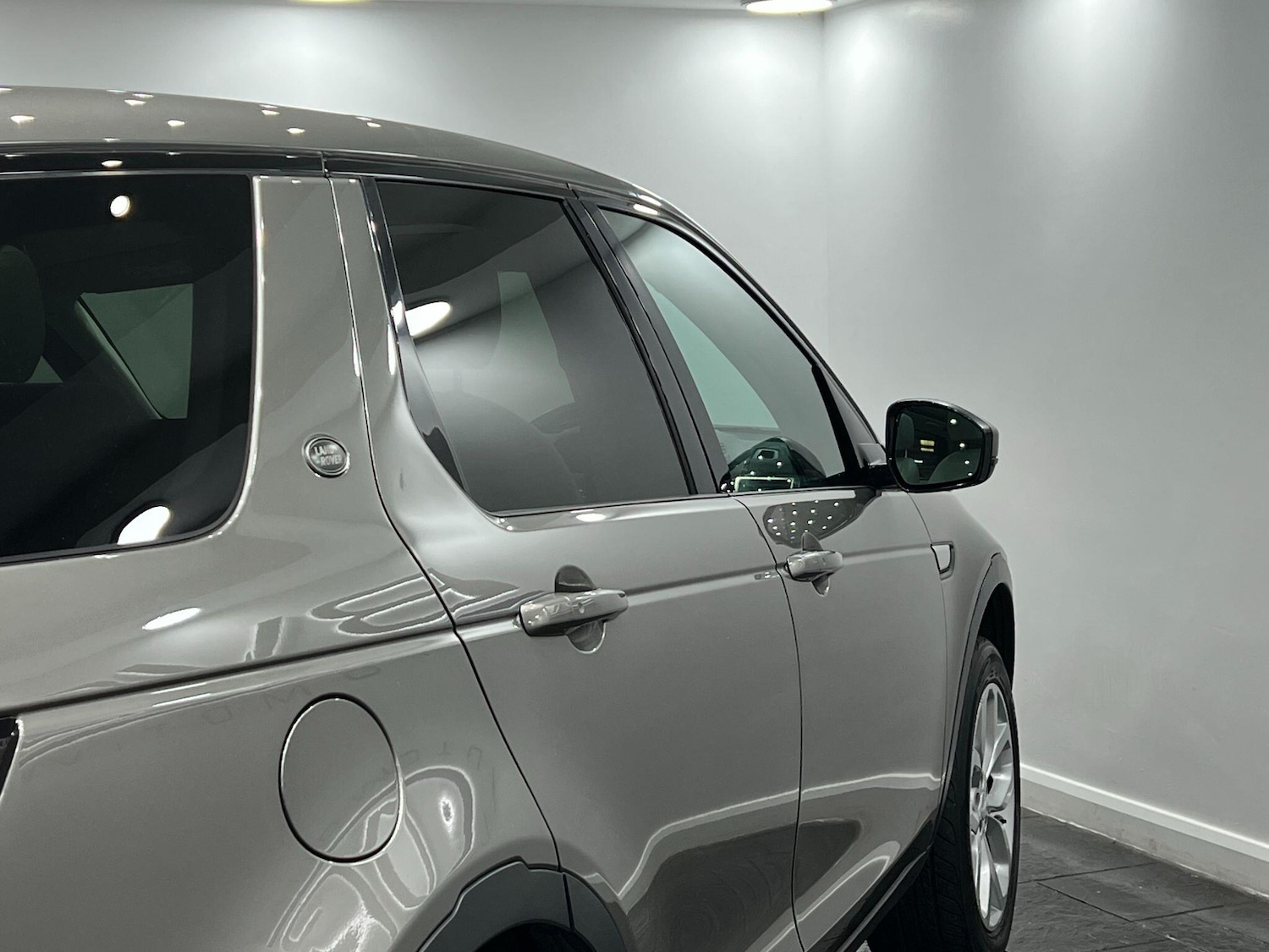 Used Land Rover Discovery Sport 2018 for sale - 76042309: Photo 22