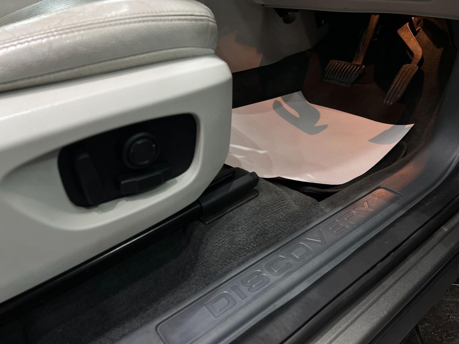 Used Land Rover Discovery Sport 2018 for sale - 76042309: Photo 27