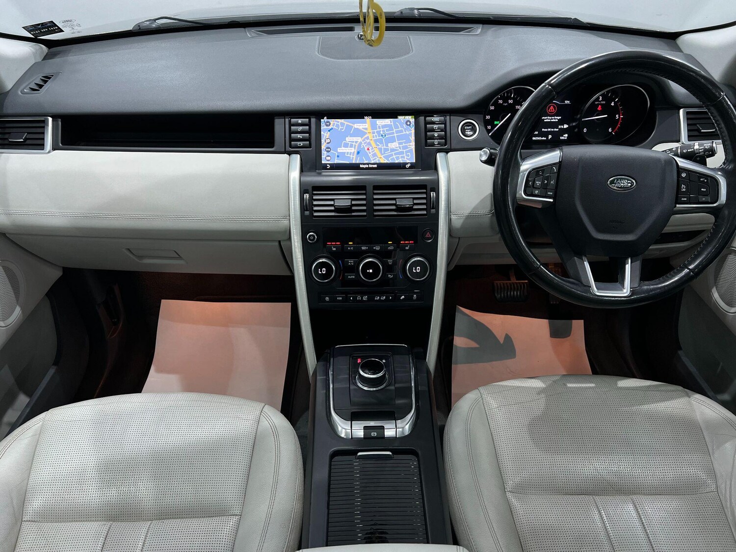 Used Land Rover Discovery Sport 2018 for sale - 76042309: Photo 49