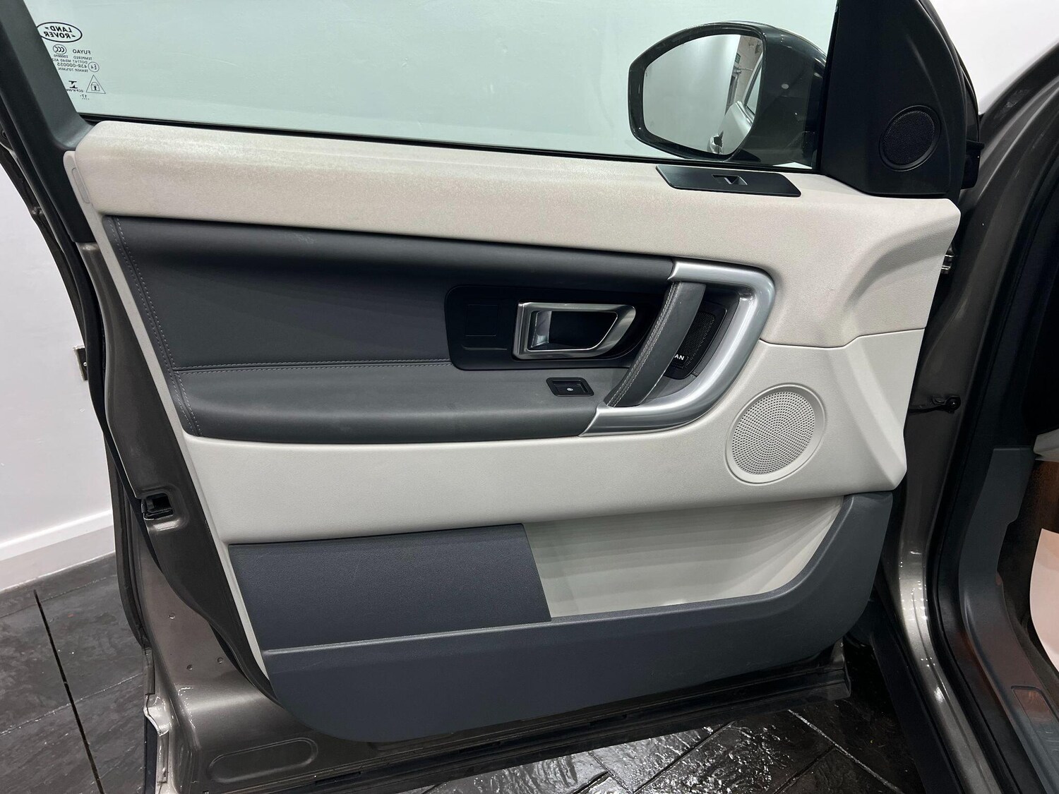Used Land Rover Discovery Sport 2018 for sale - 76042309: Photo 55