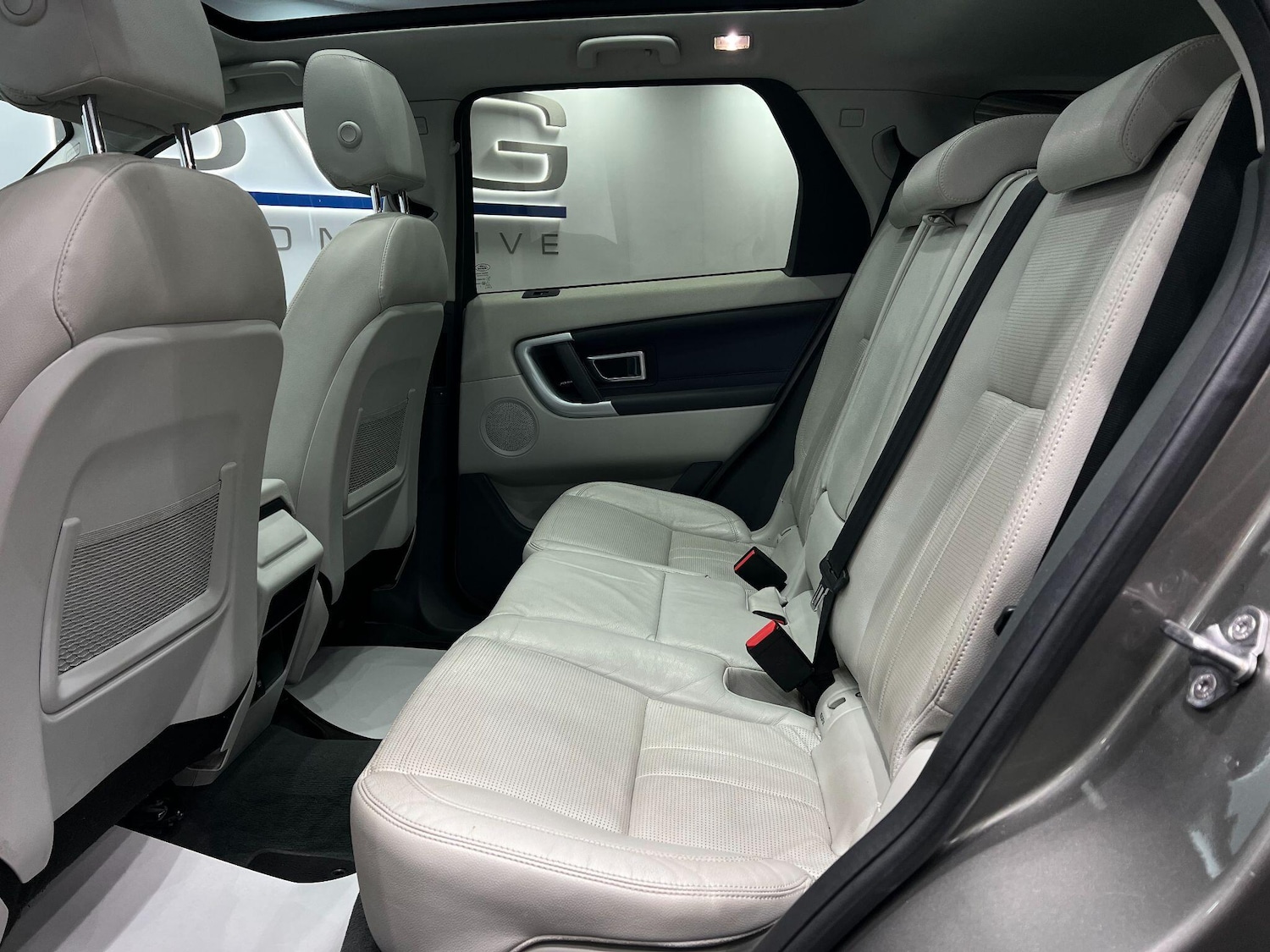 Used Land Rover Discovery Sport 2018 for sale - 76042309: Photo 62