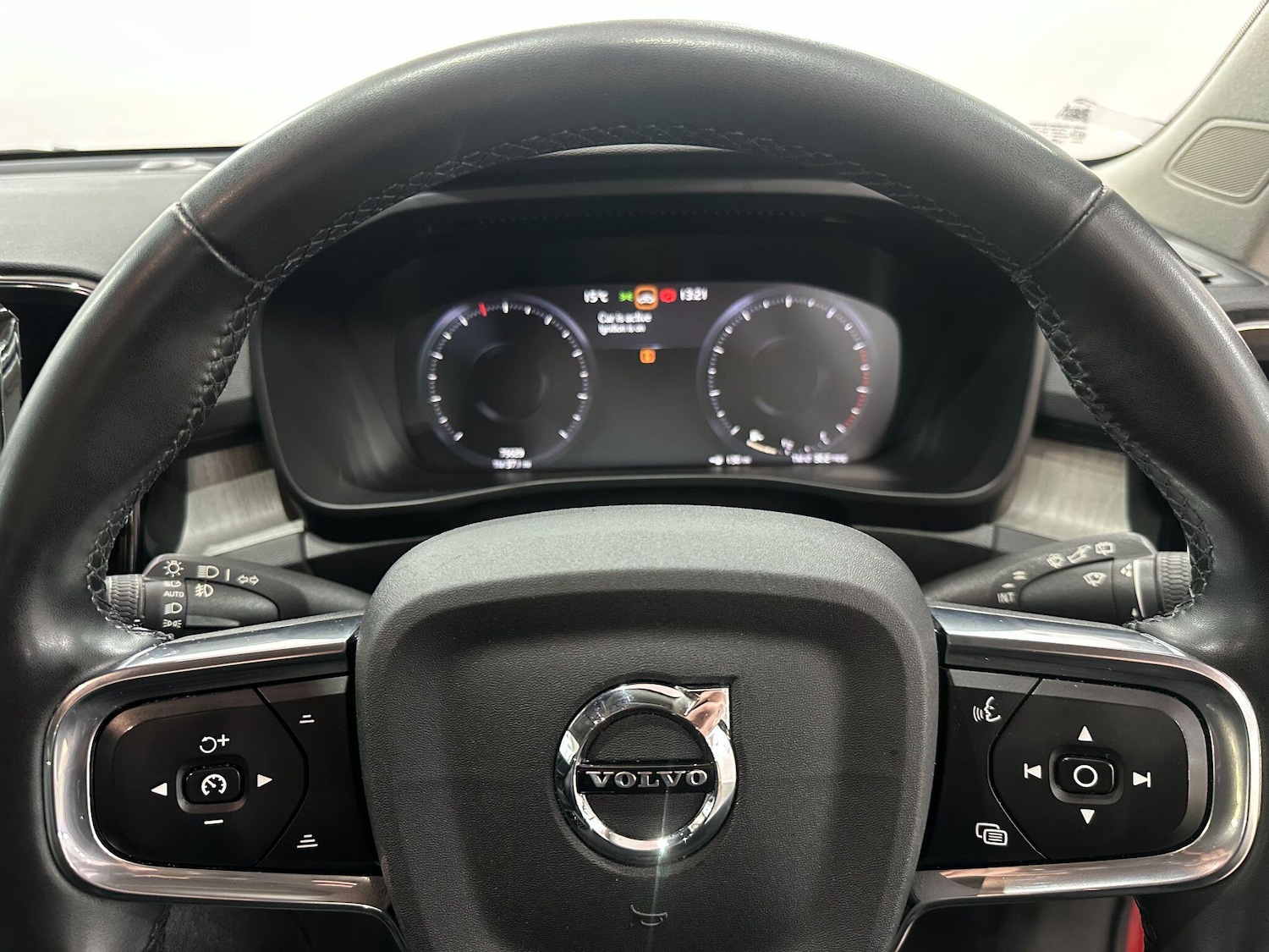 Used Volvo XC40 2021 for sale - 76012501: Photo 39