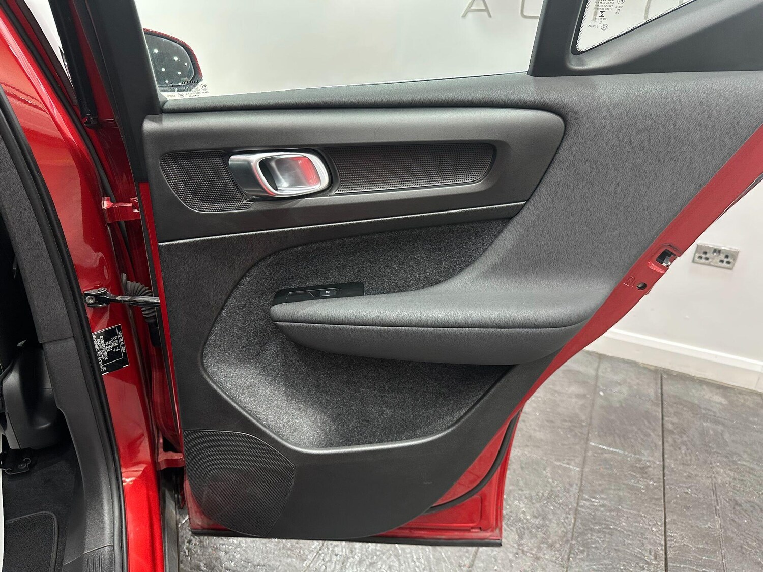 Used Volvo XC40 2021 for sale - 76012501: Photo 57