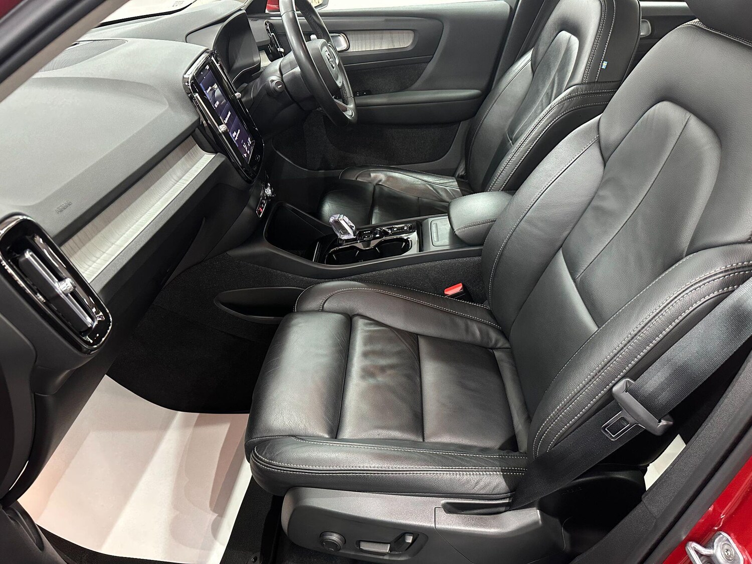 Used Volvo XC40 2021 for sale - 76012501: Photo 73