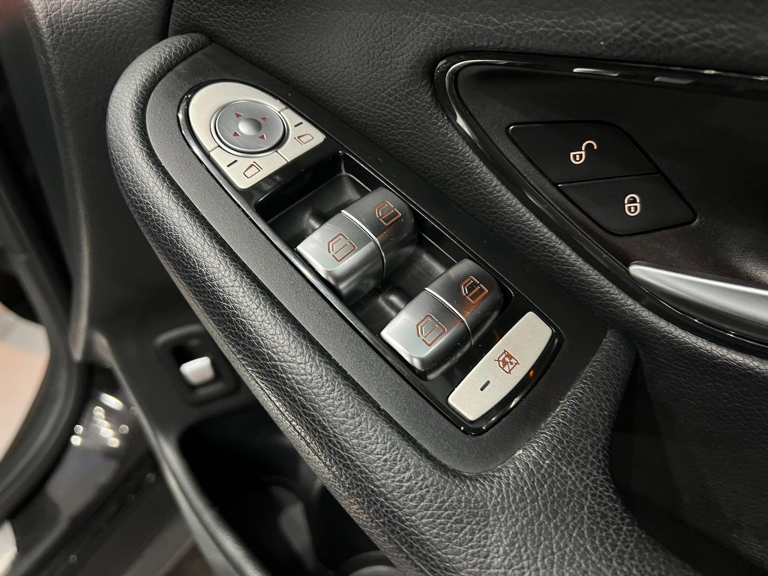 Used Mercedes-Benz GLC for sale - 76735354: Photo 31