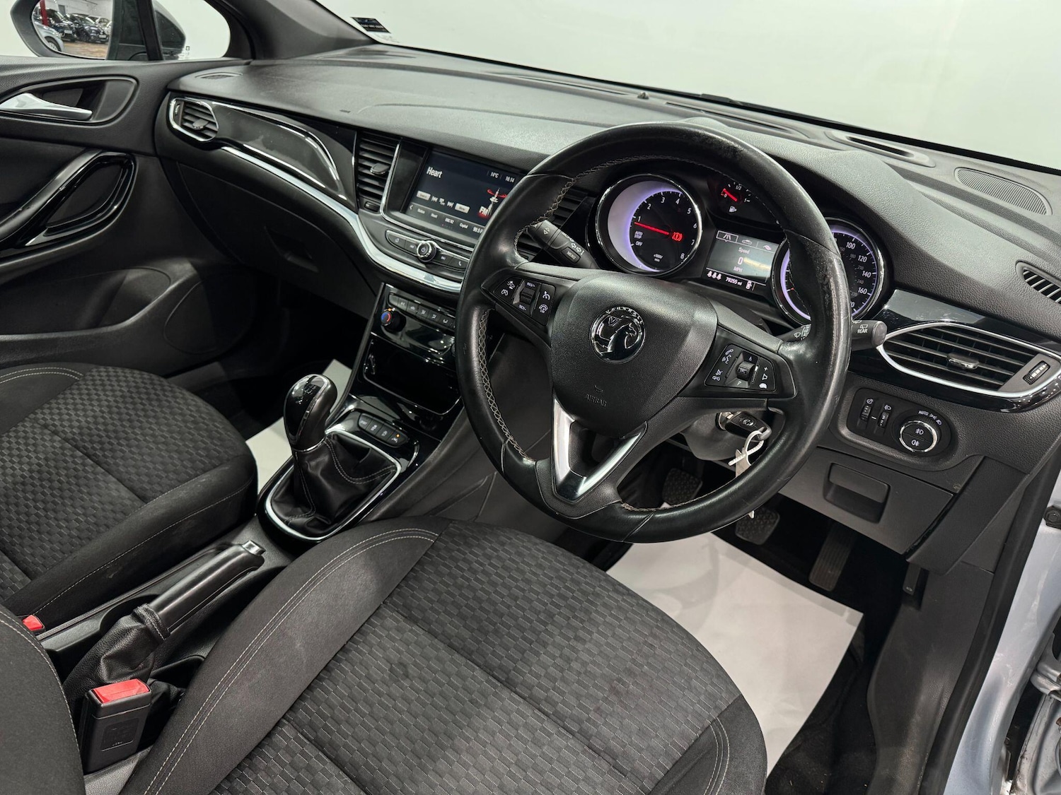 Used Vauxhall Astra 2016 for sale - 77737115: Photo 22