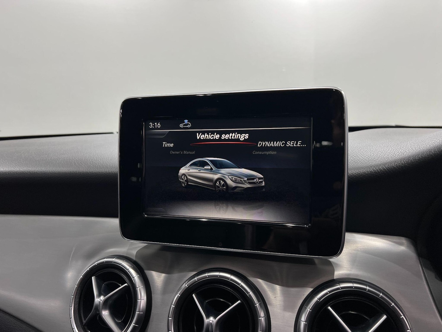 Used Mercedes-Benz CLA 2016 for sale - 76137722: Photo 31