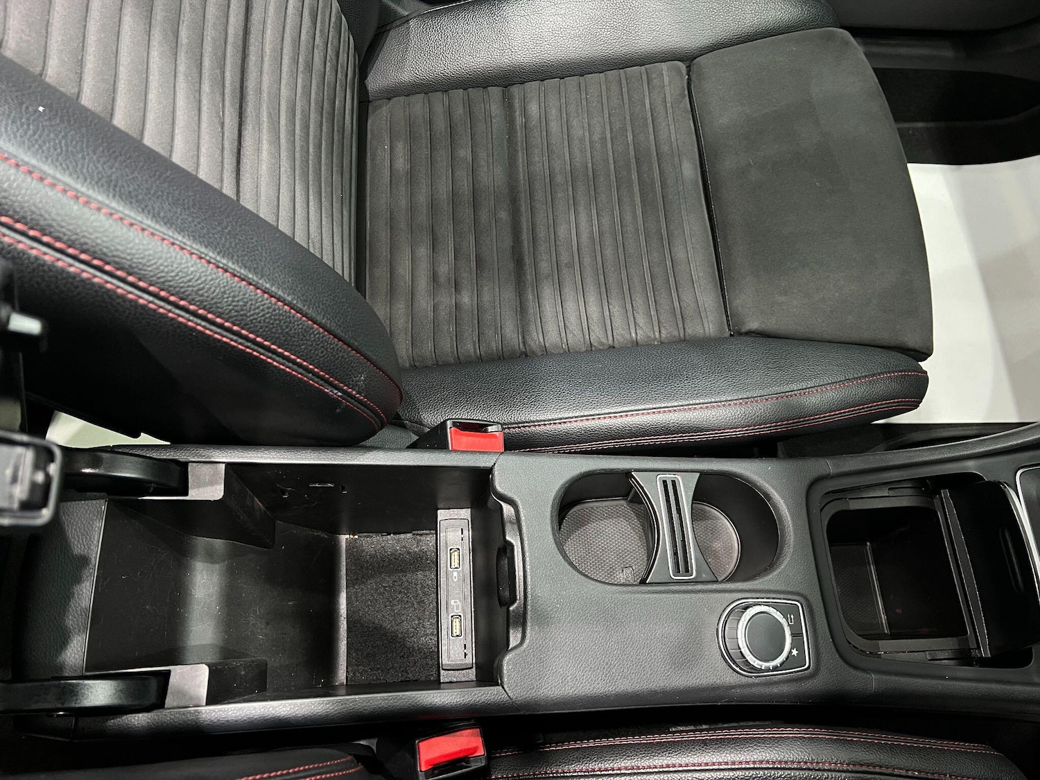 Used Mercedes-Benz CLA 2016 for sale - 76137722: Photo 40