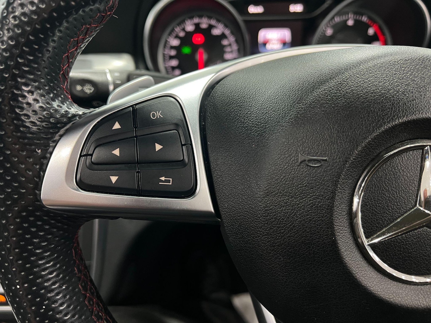 Used Mercedes-Benz CLA 2016 for sale - 76137722: Photo 42