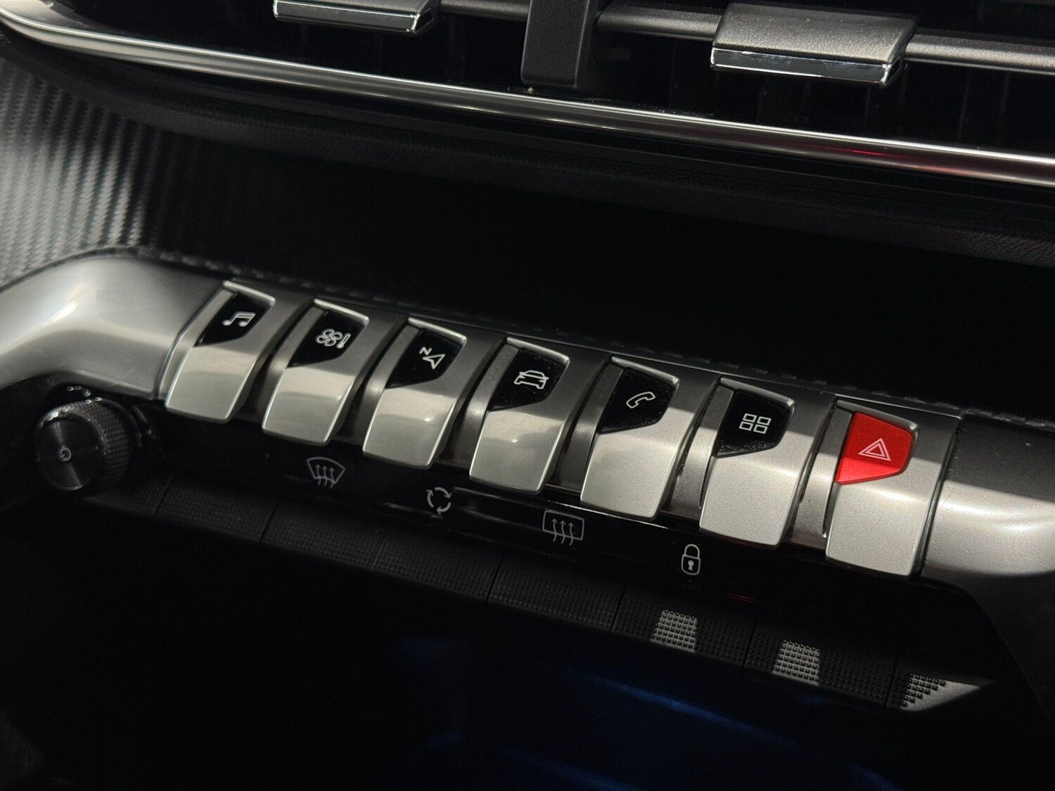 Used Peugeot 3008 2018 for sale - 77478706: Photo 37