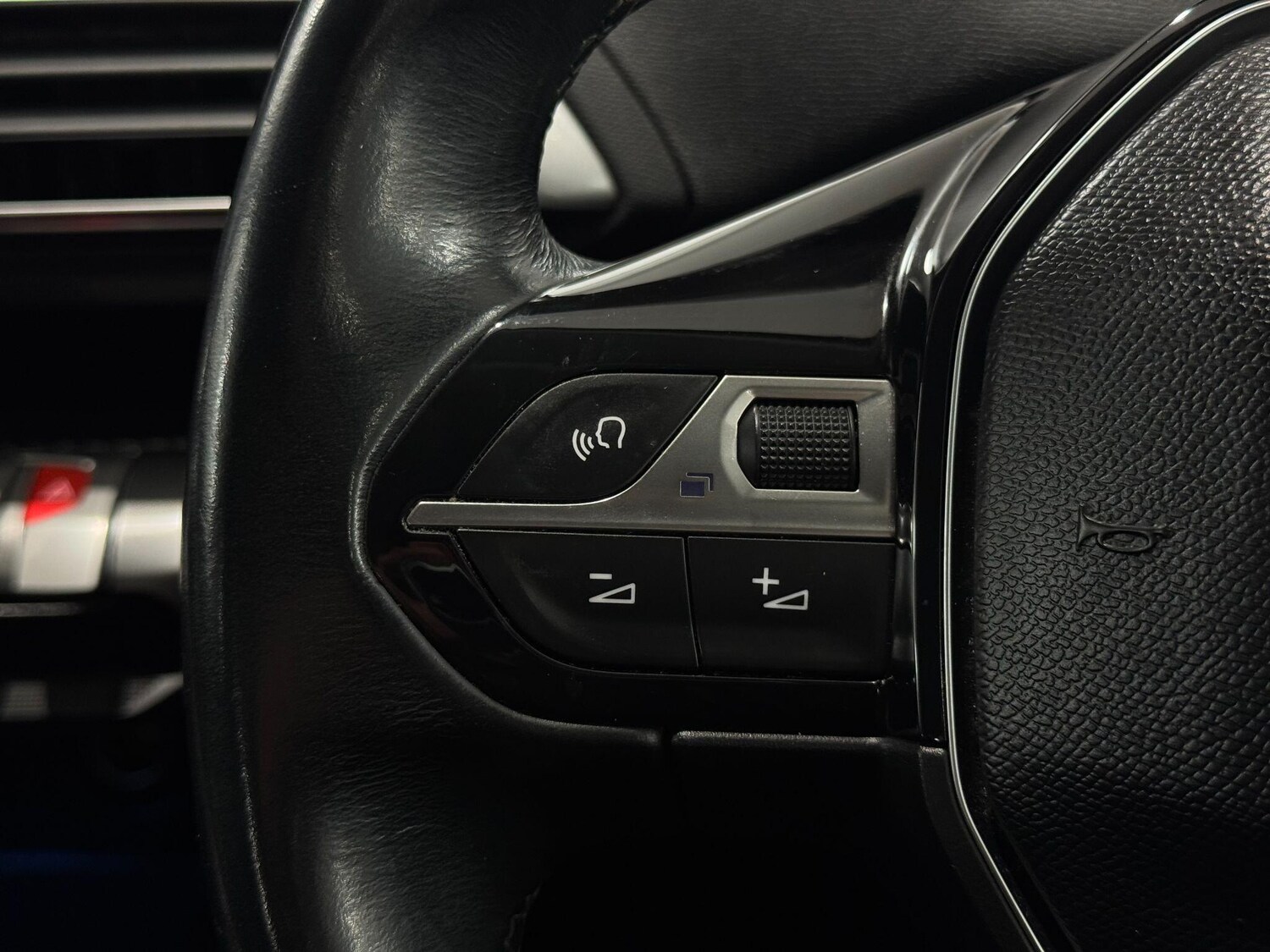 Used Peugeot 3008 2018 for sale - 77478706: Photo 45