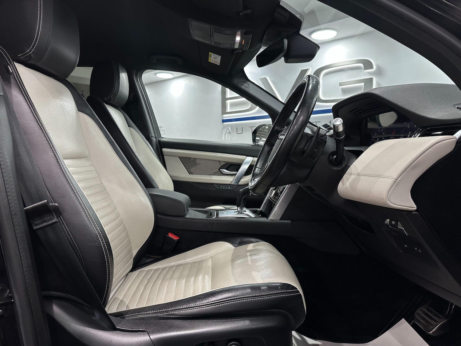 Used Land Rover Discovery Sport 2020 for sale - 76646276: Photo 24