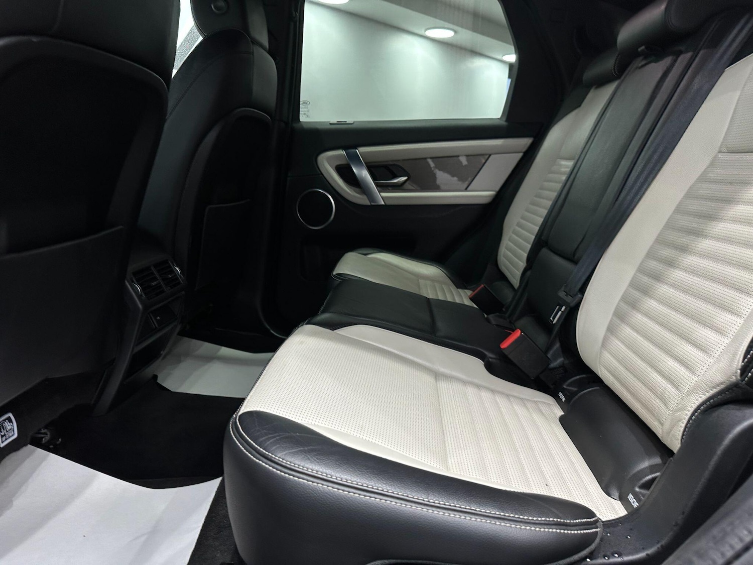 Used Land Rover Discovery Sport 2020 for sale - 76646276: Photo 65