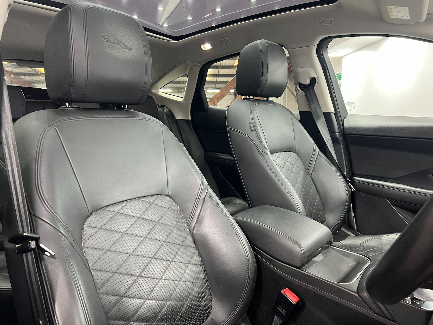 Used Jaguar E-Pace 2018 for sale - 76592347: Photo 28