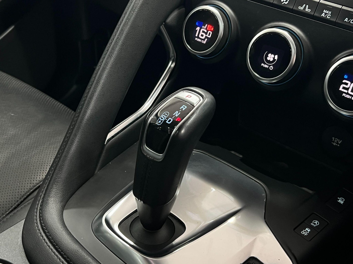 Used Jaguar E-Pace 2018 for sale - 76592347: Photo 48