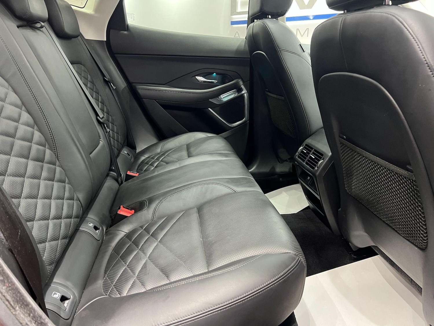 Used Jaguar E-Pace 2018 for sale - 76592347: Photo 65