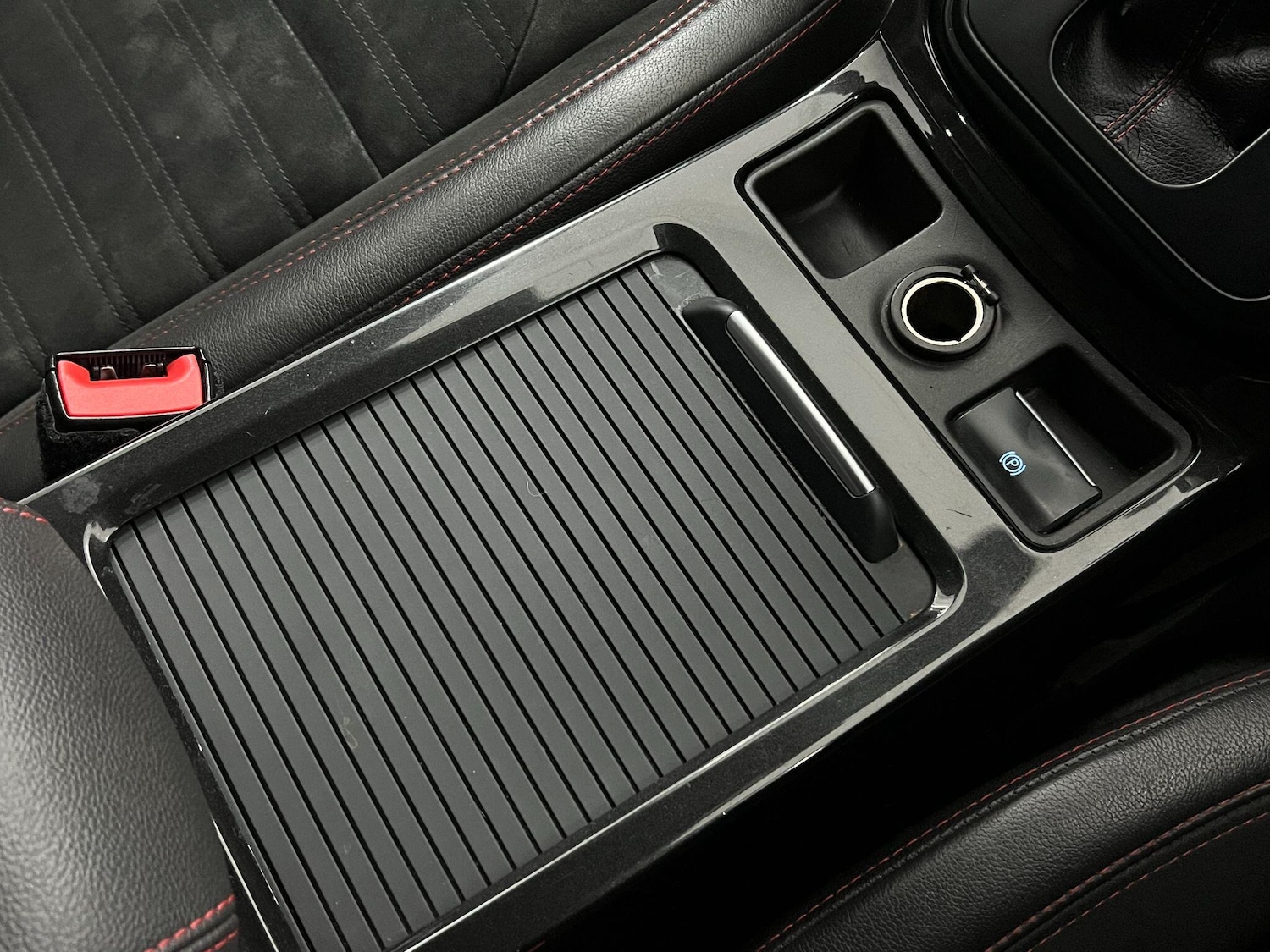 Used Ford Kuga 2017 for sale - 76573462: Photo 32