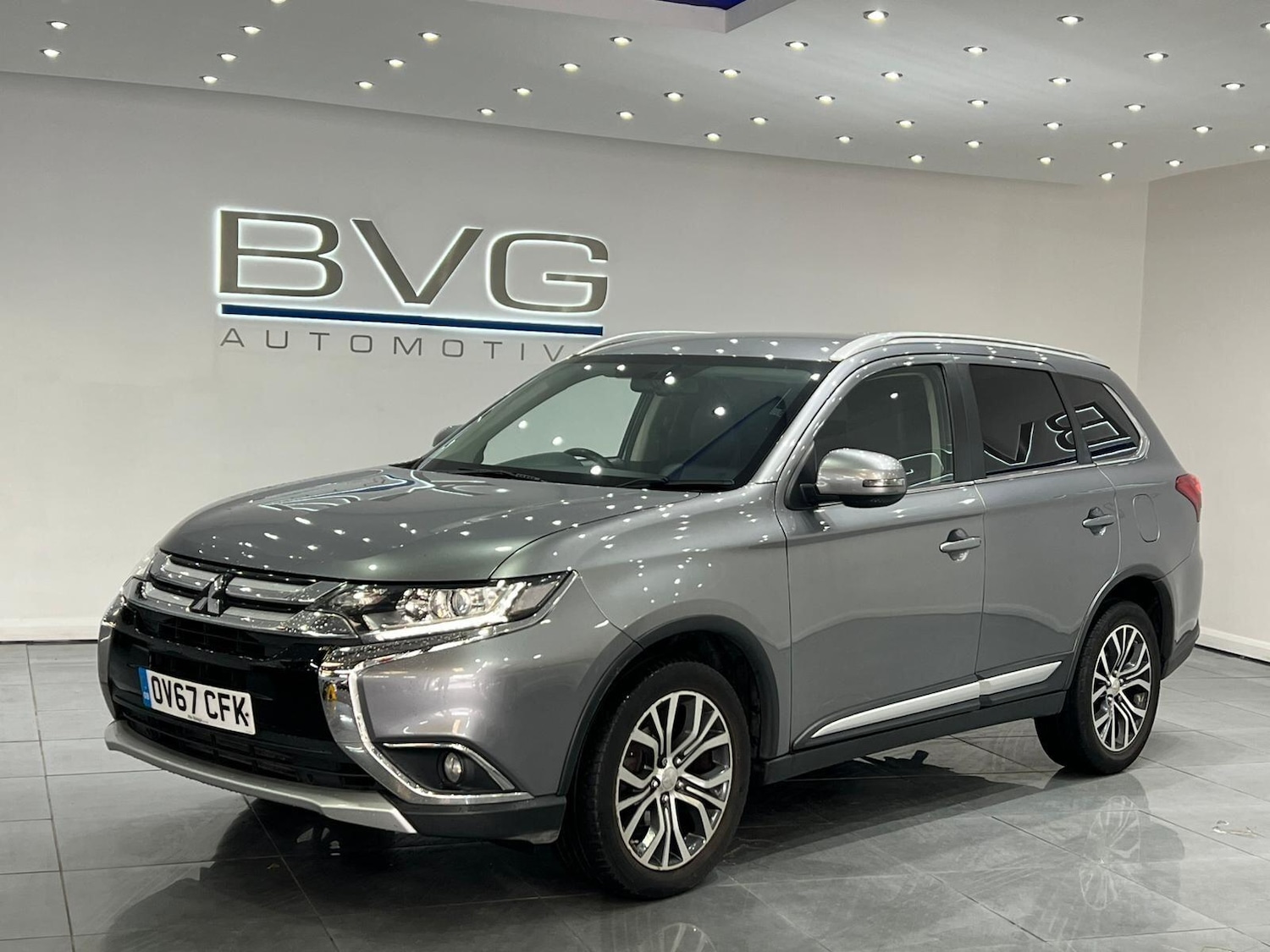 Used Mitsubishi Outlander 2017 for sale - 76398130: Photo 1
