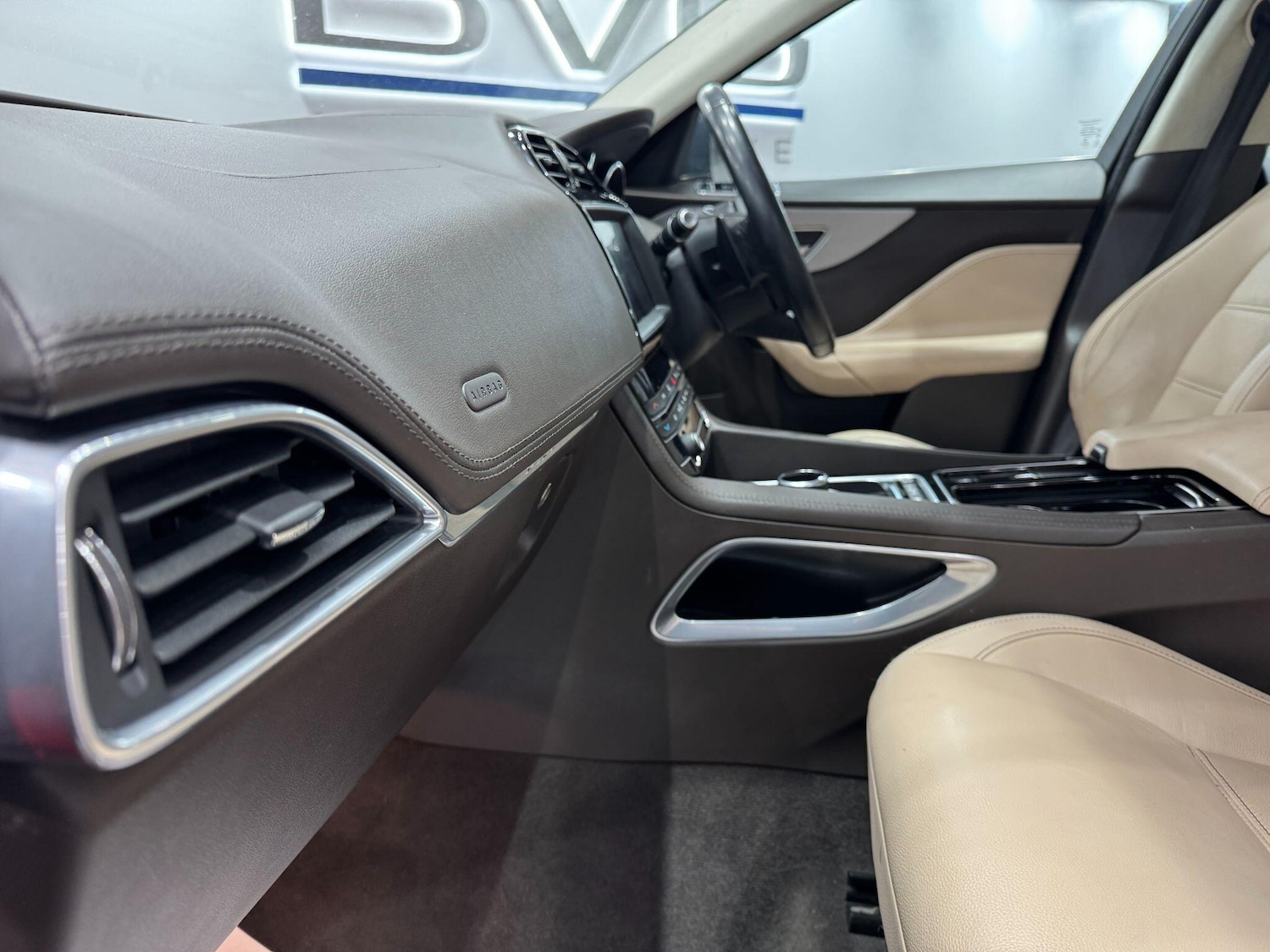 Used Jaguar F-Pace 2019 for sale - 77091662: Photo 46