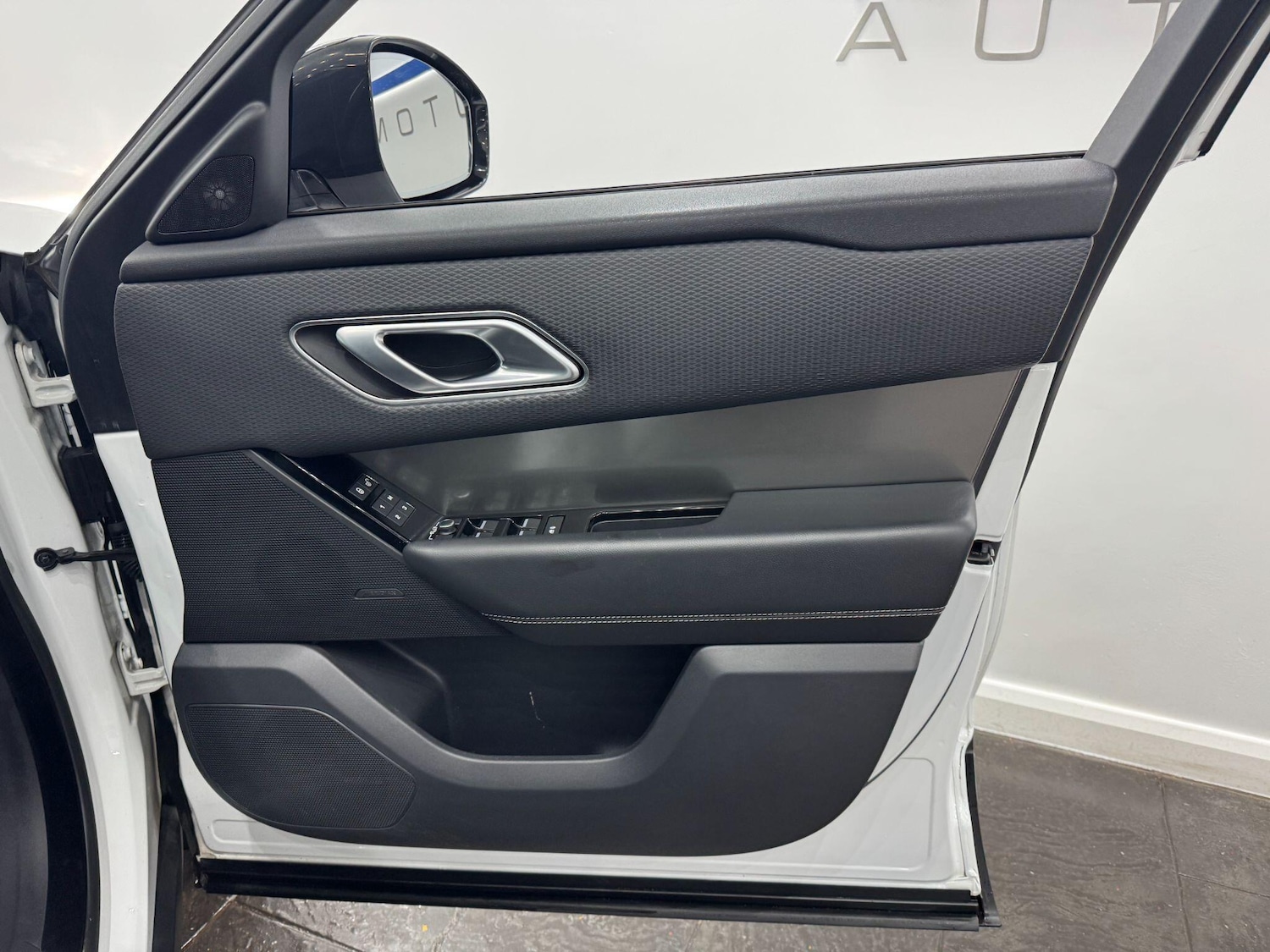 Used Land Rover Range Rover Velar 2019 for sale - 77202784: Photo 19