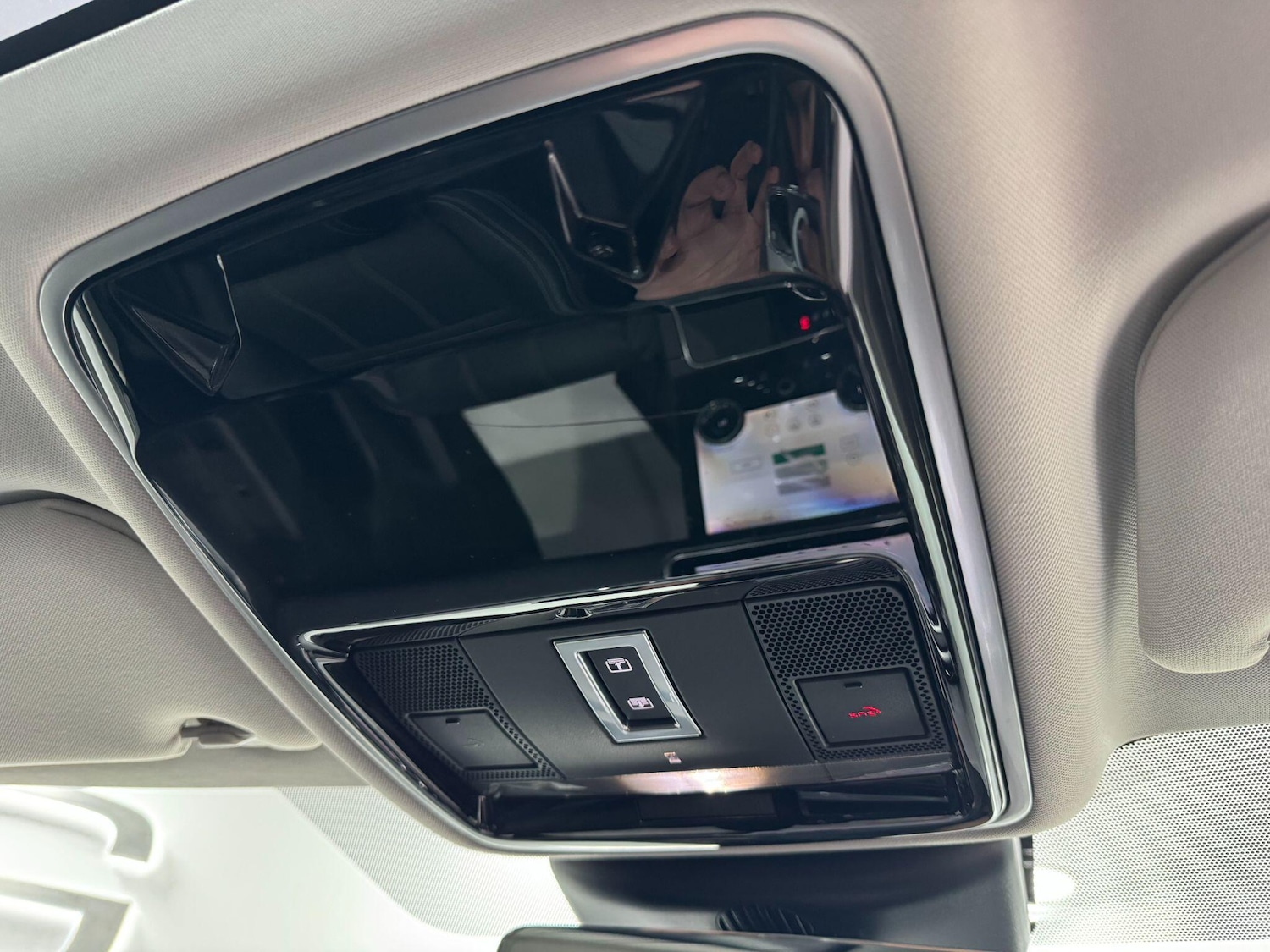 Used Land Rover Range Rover Velar 2019 for sale - 77202784: Photo 25